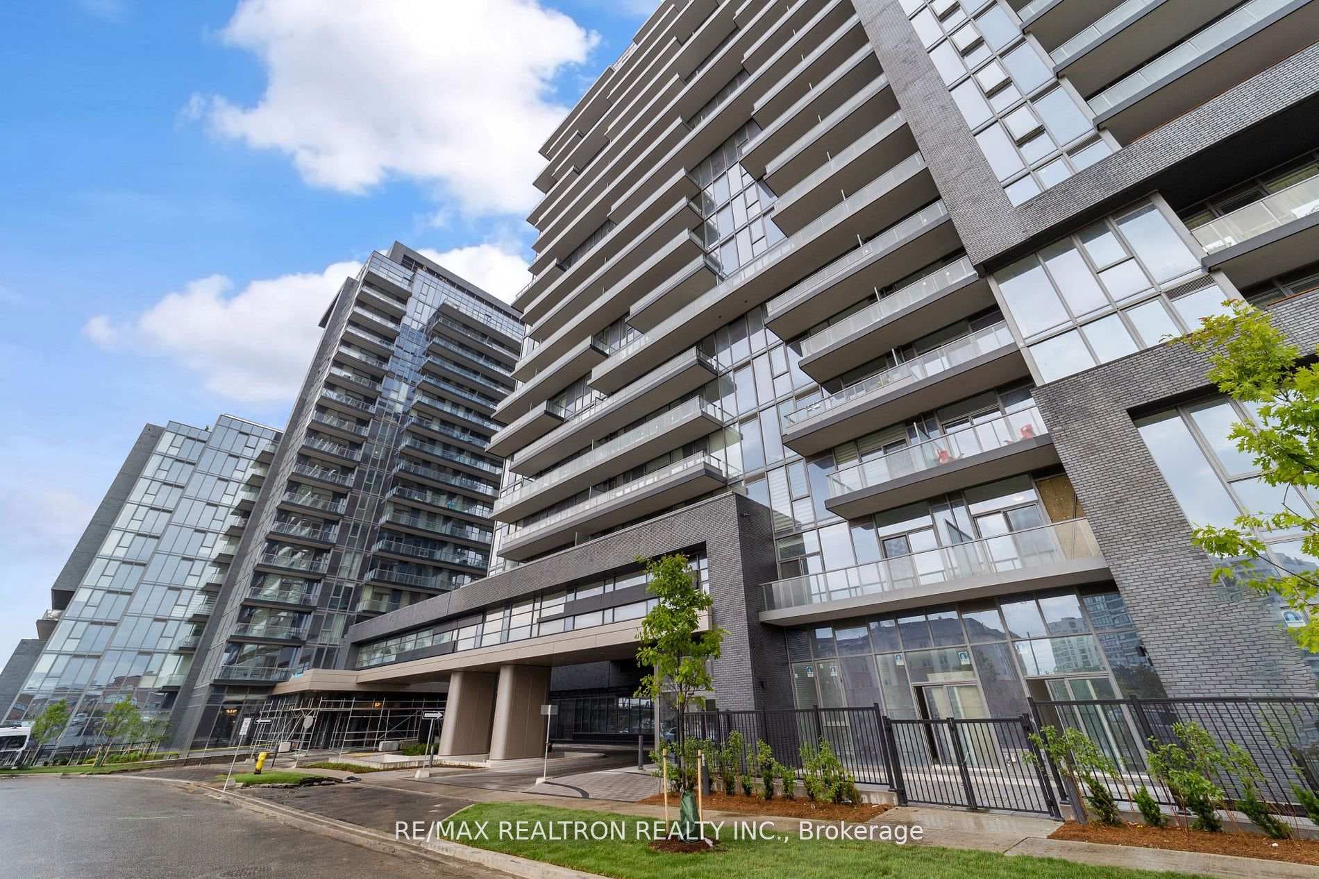 10 Gatineau Drive Unit 1403w photo 1