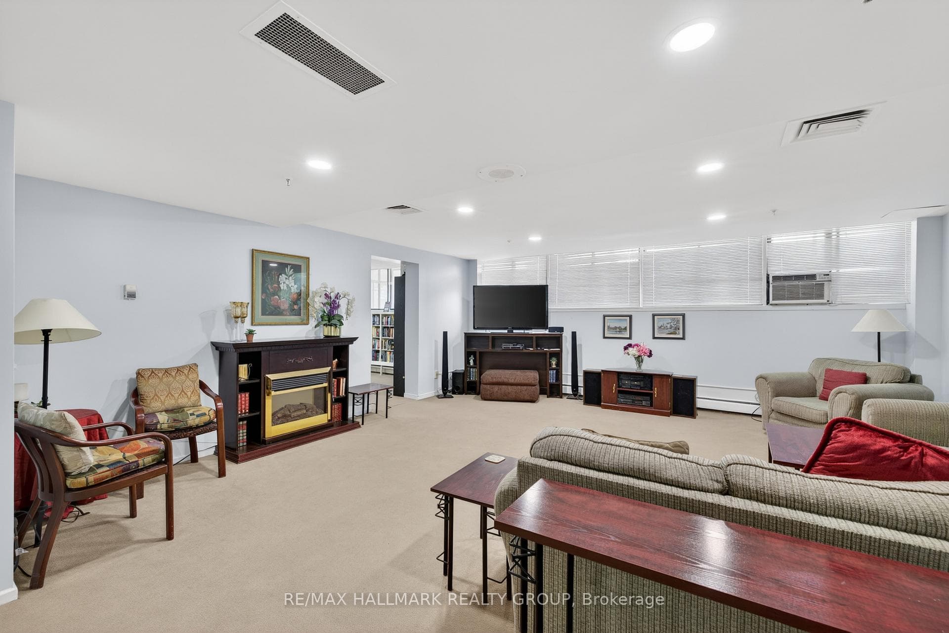 415 Greenview Avenue Unit 306 photo 30