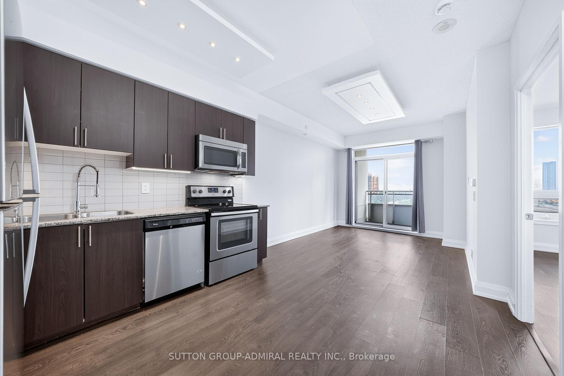 7890 Bathurst Street Unit 705 photo 14