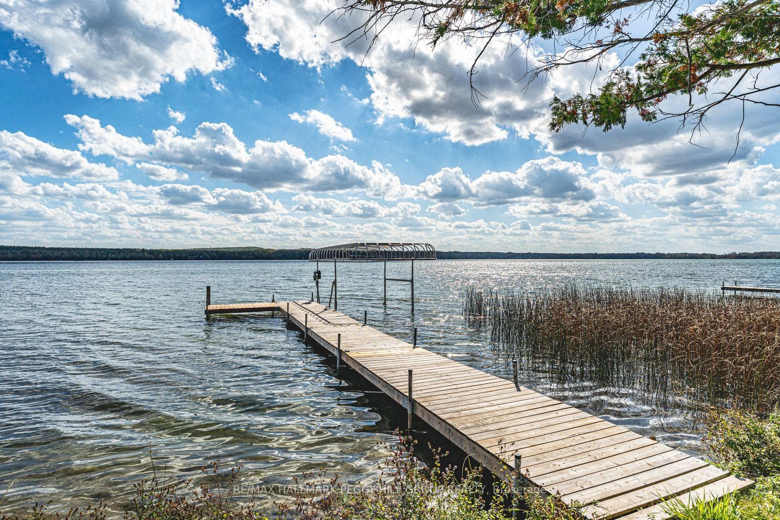 5724 Penetanguishene Road photo 1