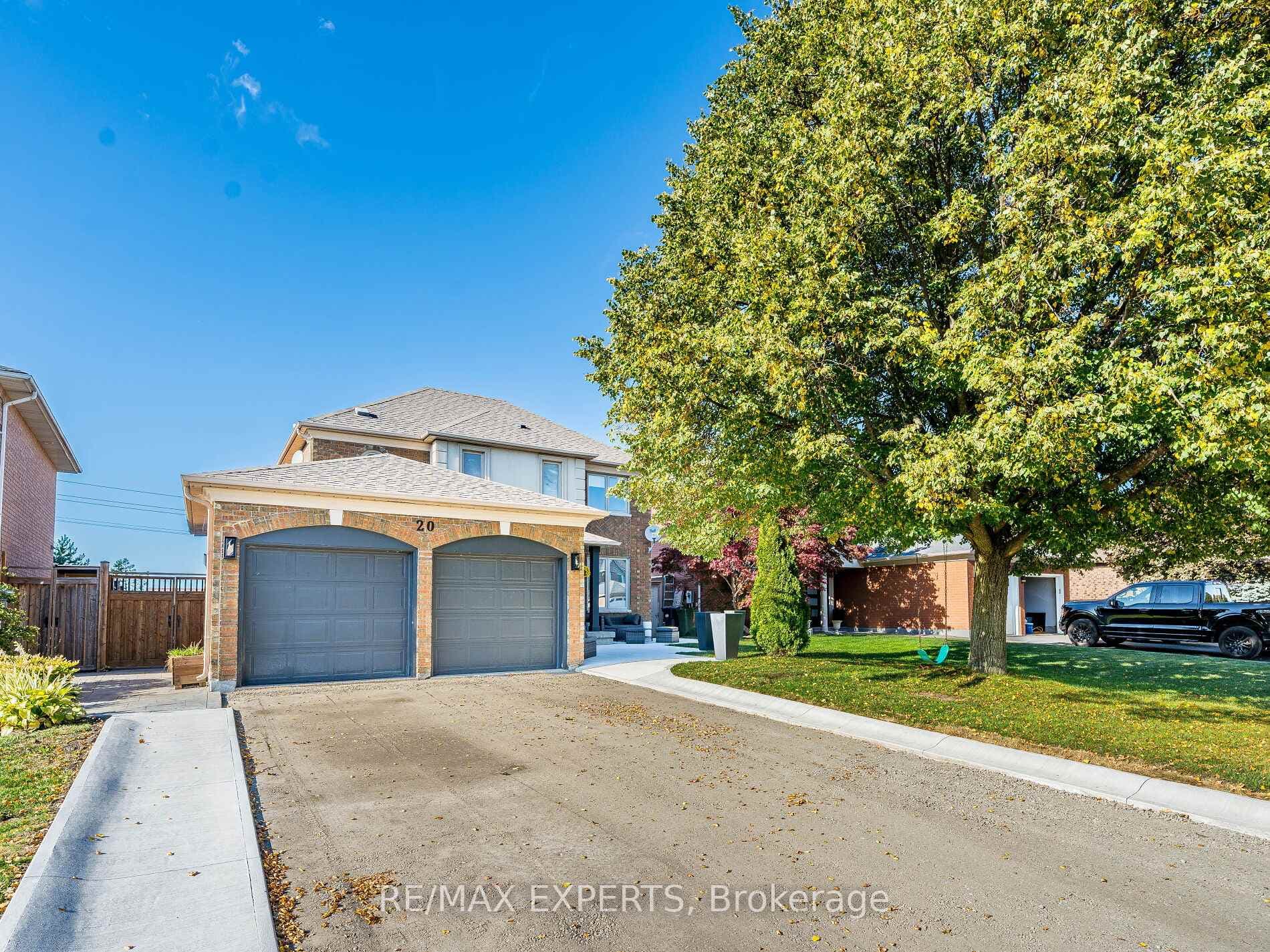 20 Foxchase Drive photo 1