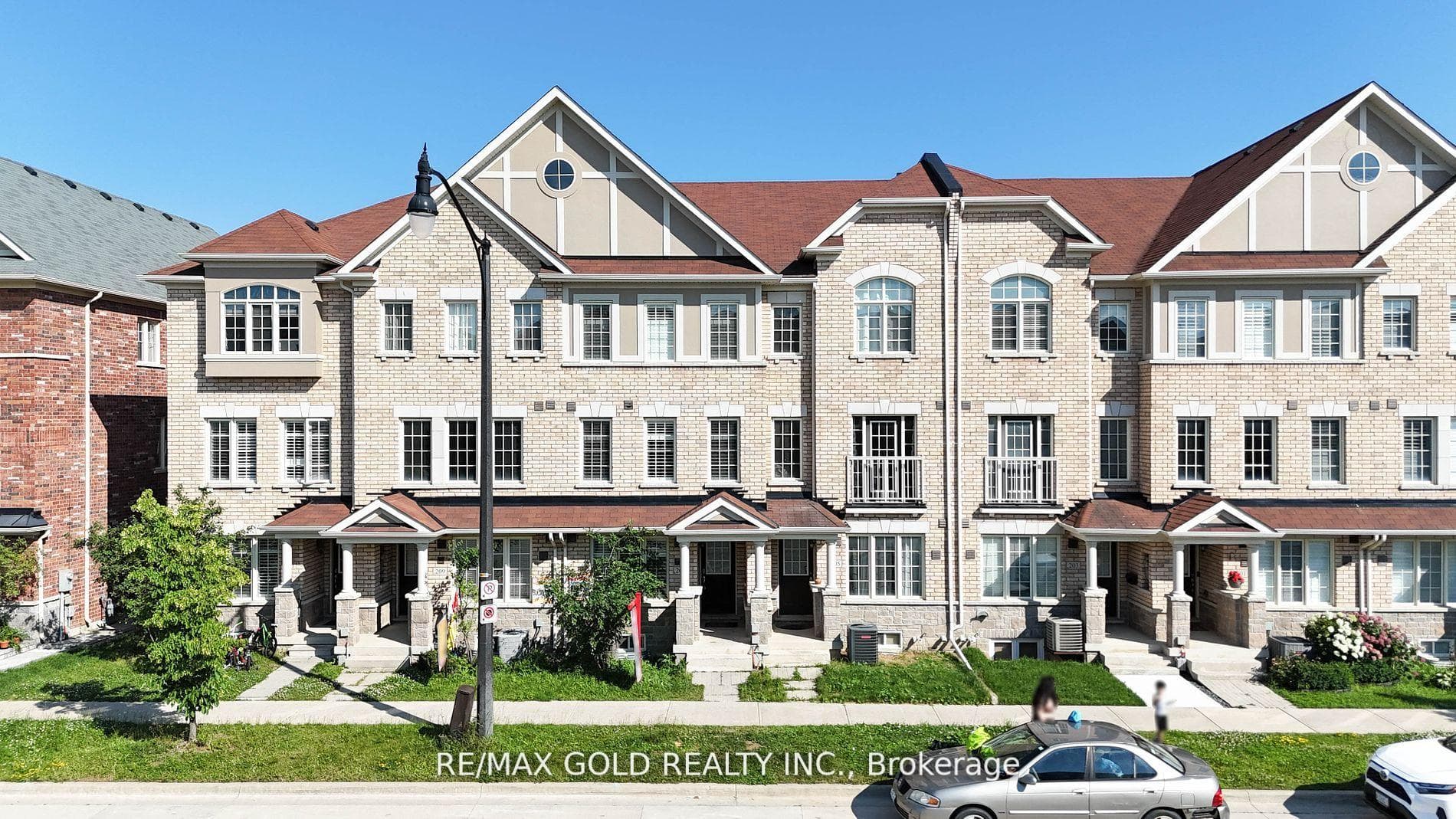 207 Inspire Boulevard photo 1