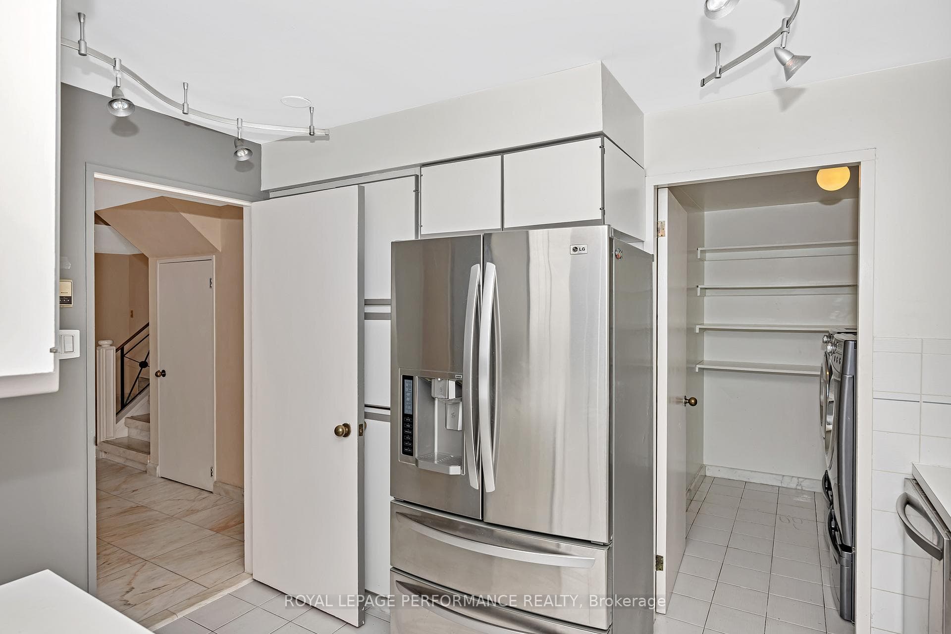 40 Boteler Street Unit 1204 photo 21