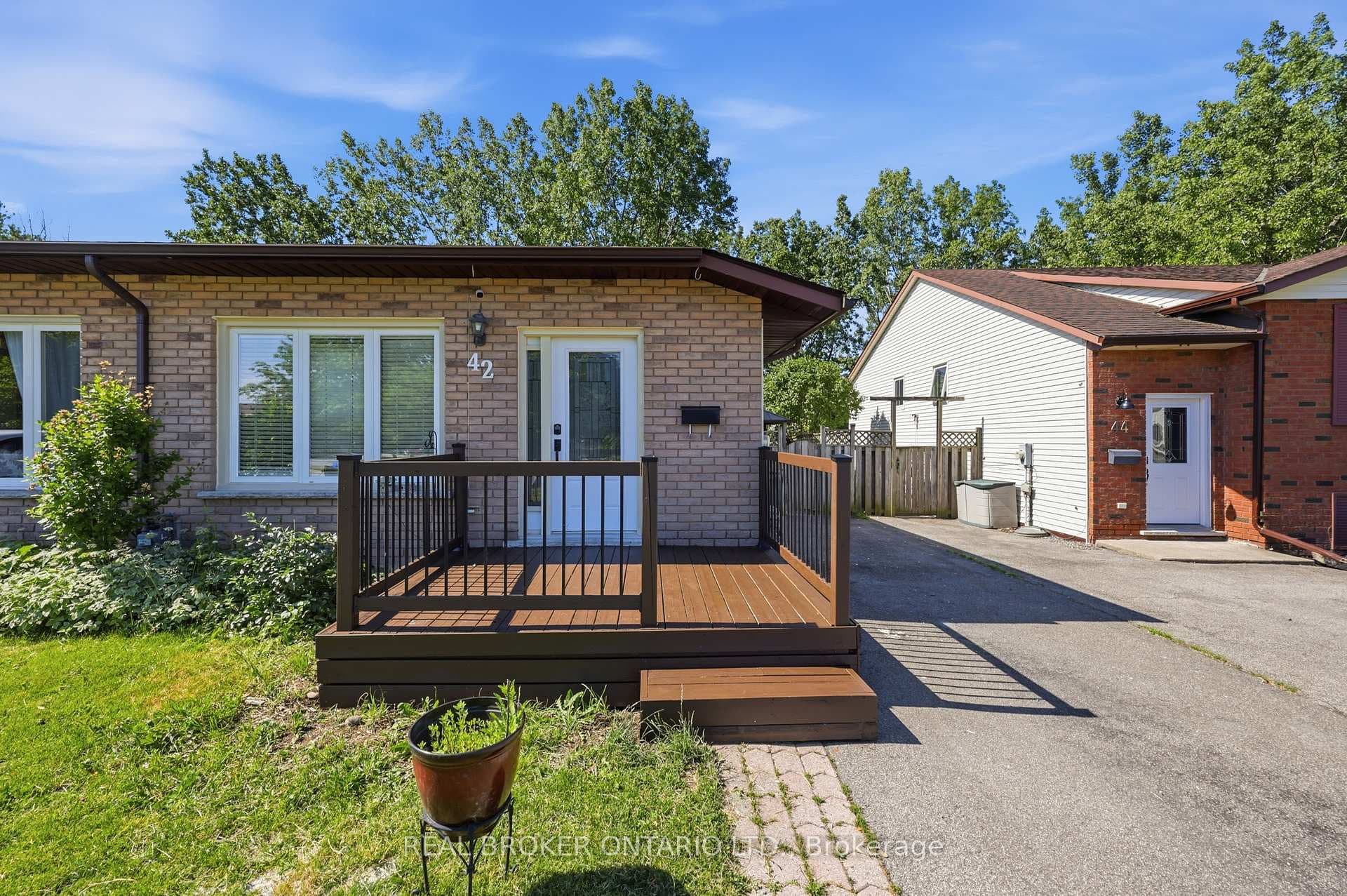 42 Terrace Avenue photo 2