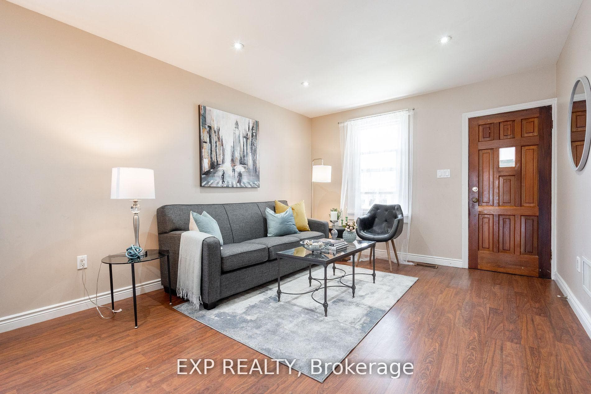 1023 Westmount Avenue photo 4