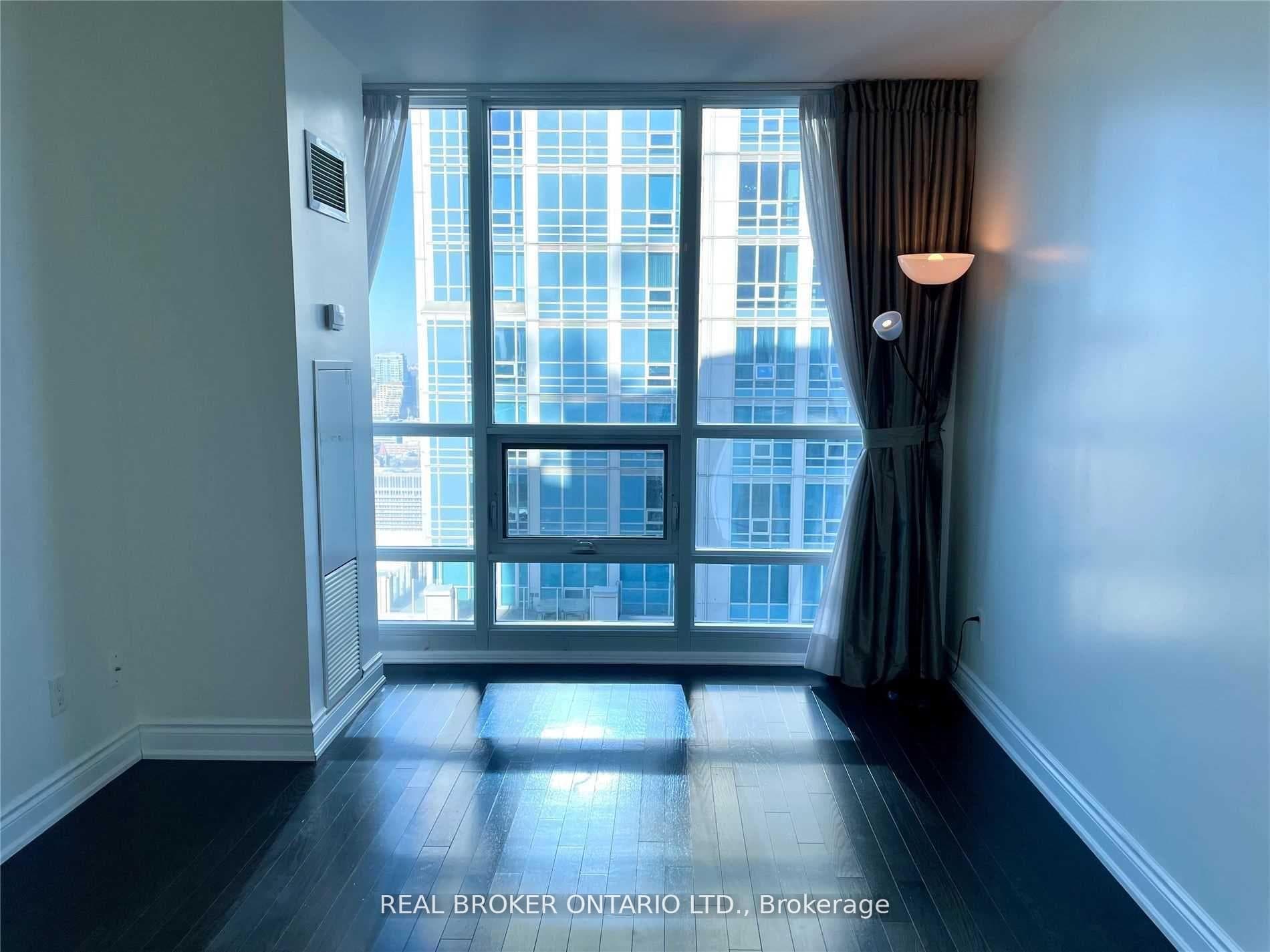 761 Bay Street Unit 4412 photo 12
