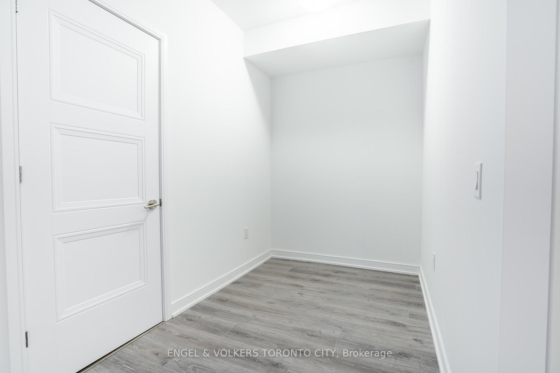 25 Neighbourhood Lane Unit 202 photo 7