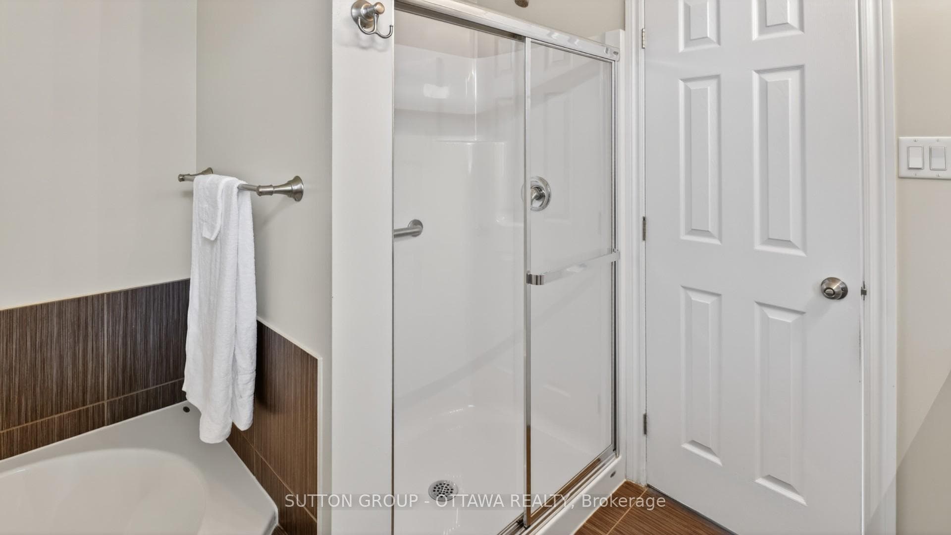 104 Passageway Private photo 31