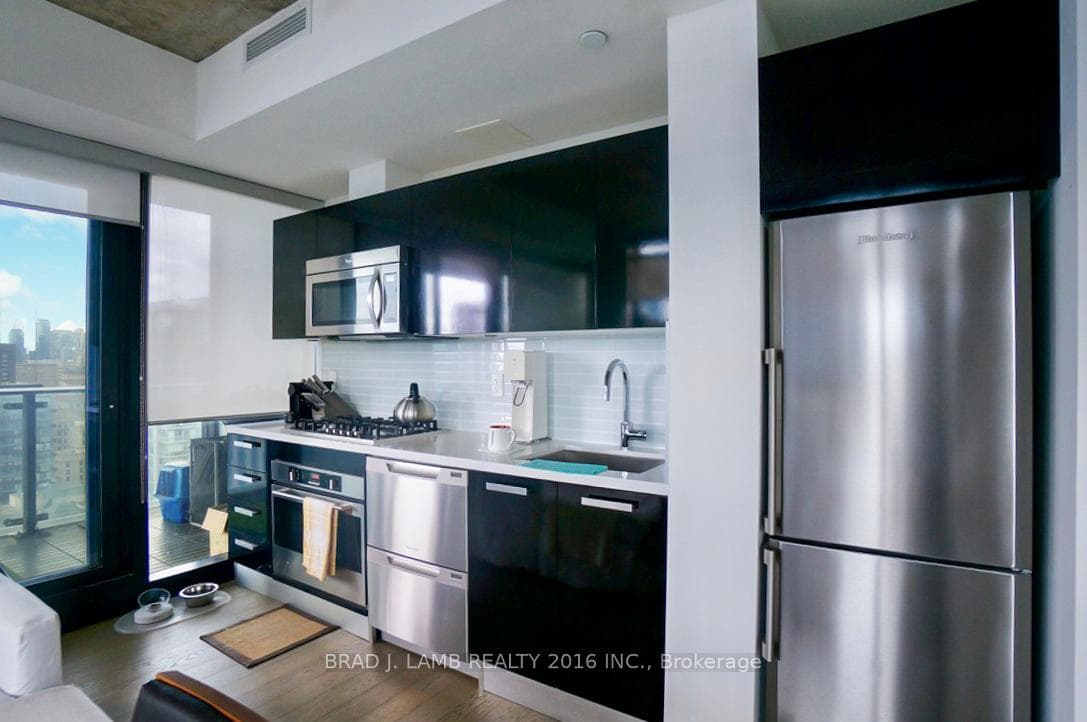224 King Street Unit 3101 photo 3