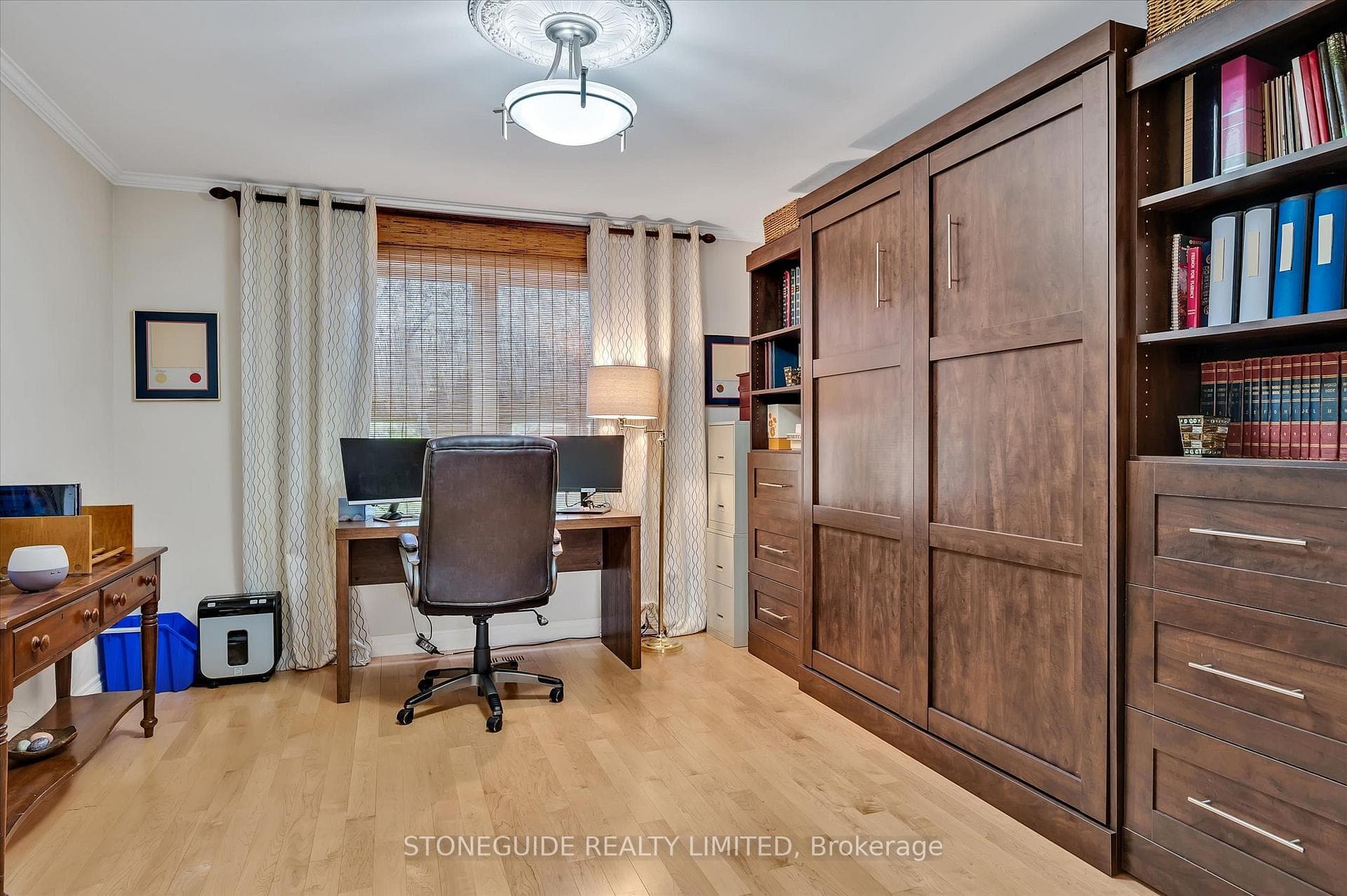 1812 Parkwood Circle photo 24