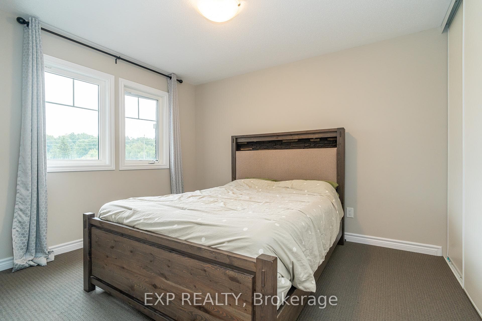 3545 Woodroffe Avenue photo 24