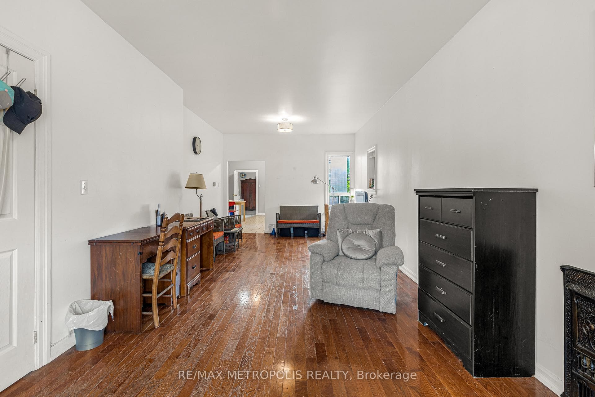 489 St Clarens Avenue Unit Main photo 5