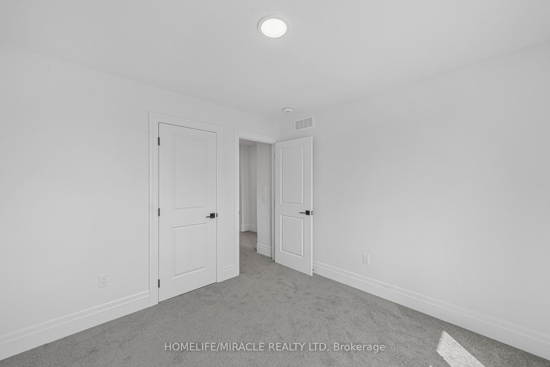 43 Markland Avenue photo 27