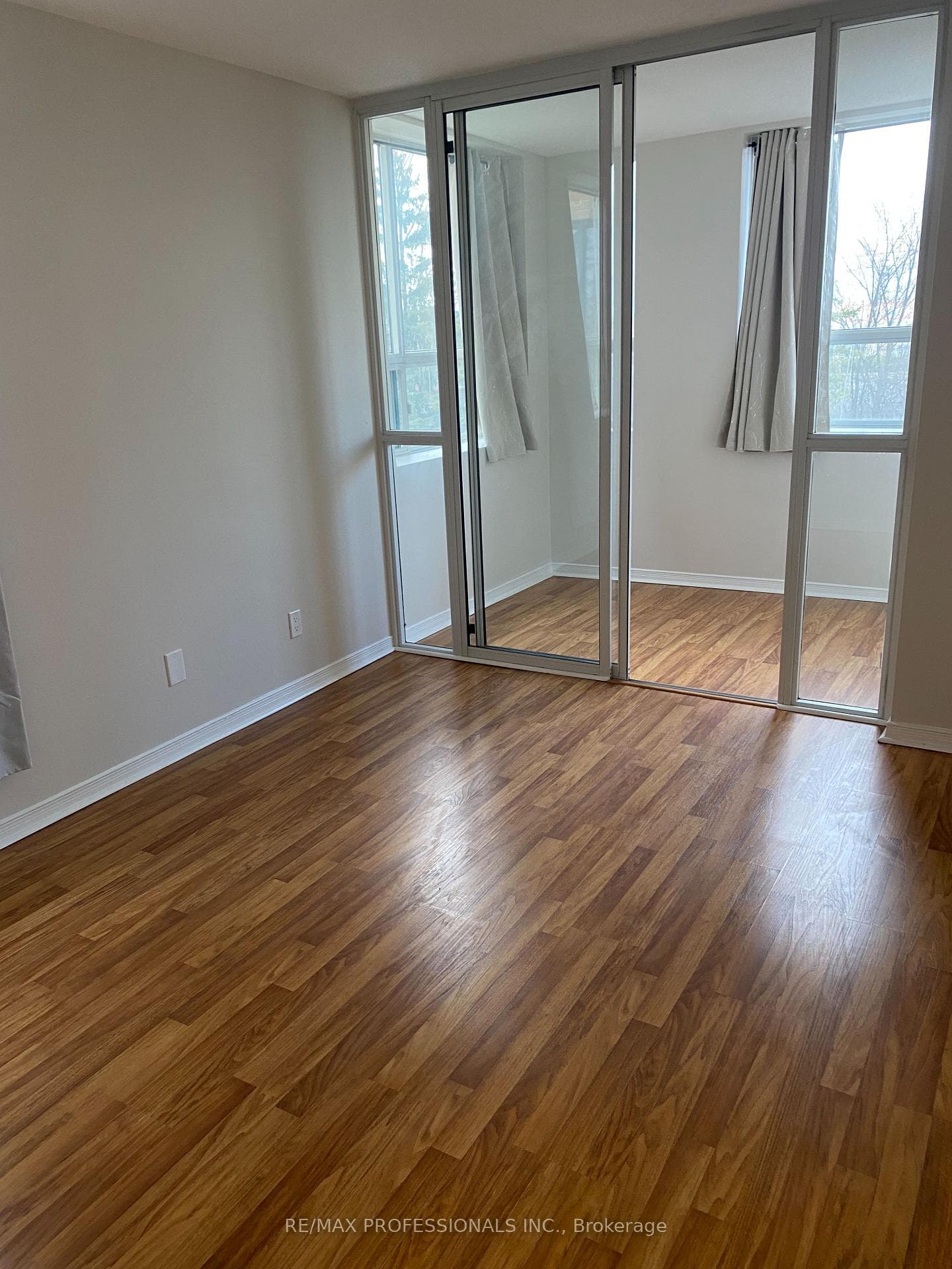 1655 Pickering Parkway Unit 215 photo 14
