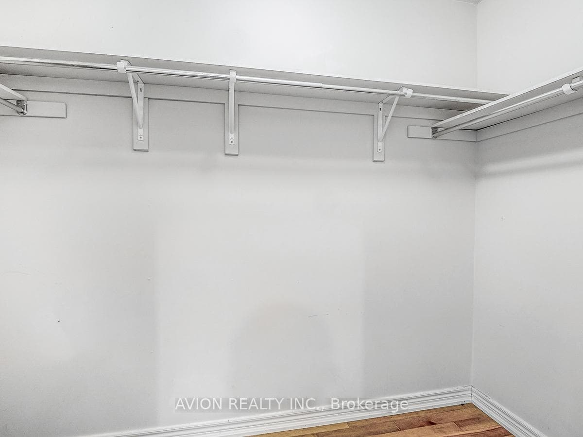 317 Thomas Cook Avenue photo 22