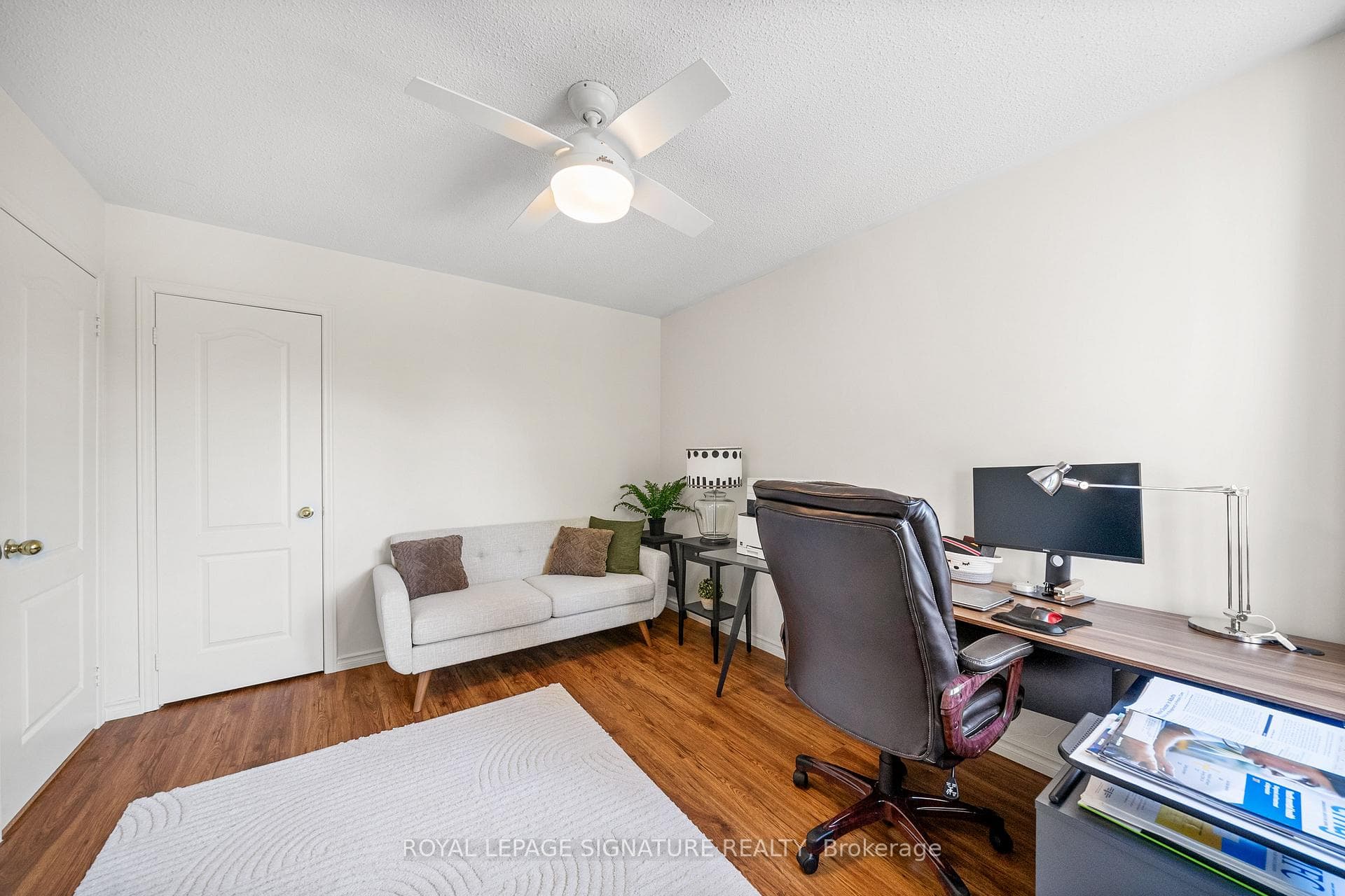 22 Grasslands Avenue photo 26