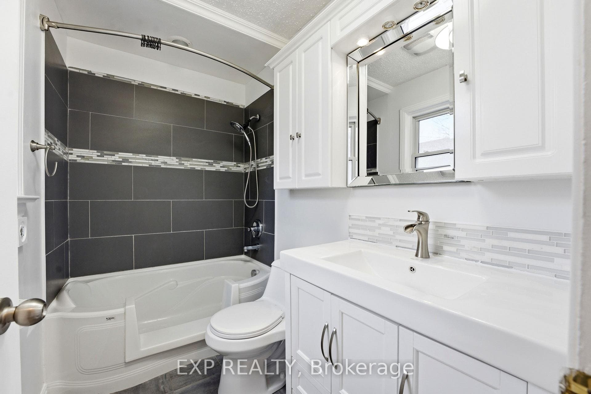 1110 Eagle Street photo 10