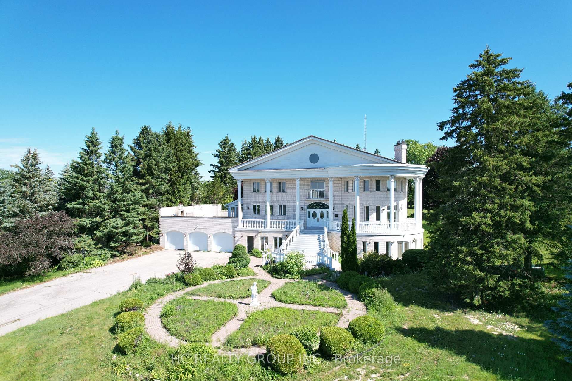 52 Nobleton Lakes Drive photo 1