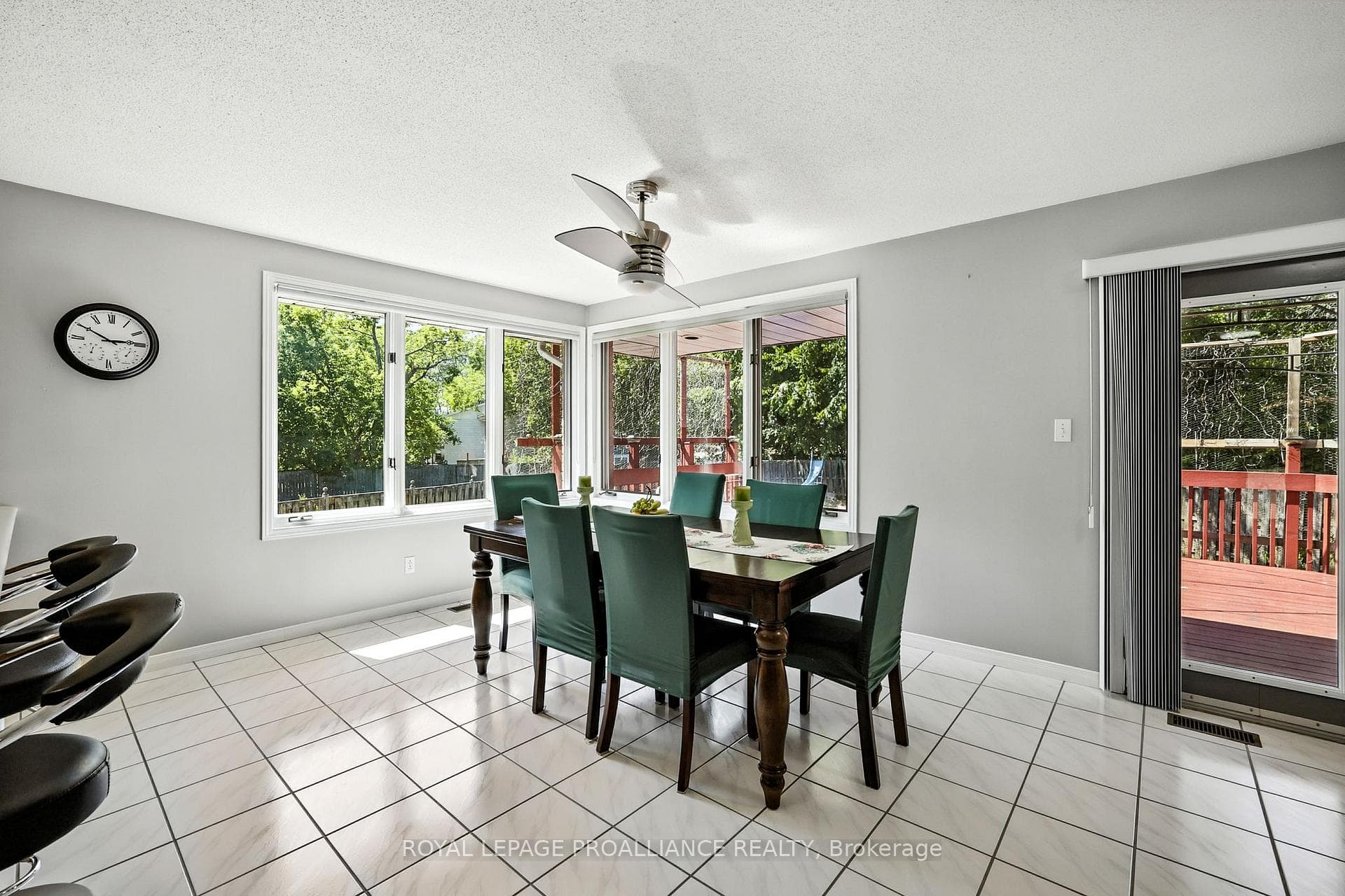 33 Loraine Avenue photo 14