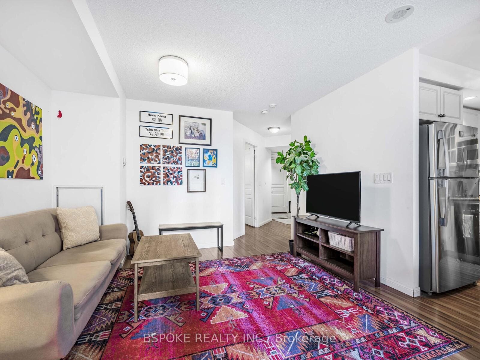 140 Simcoe Street Unit 304 photo 3