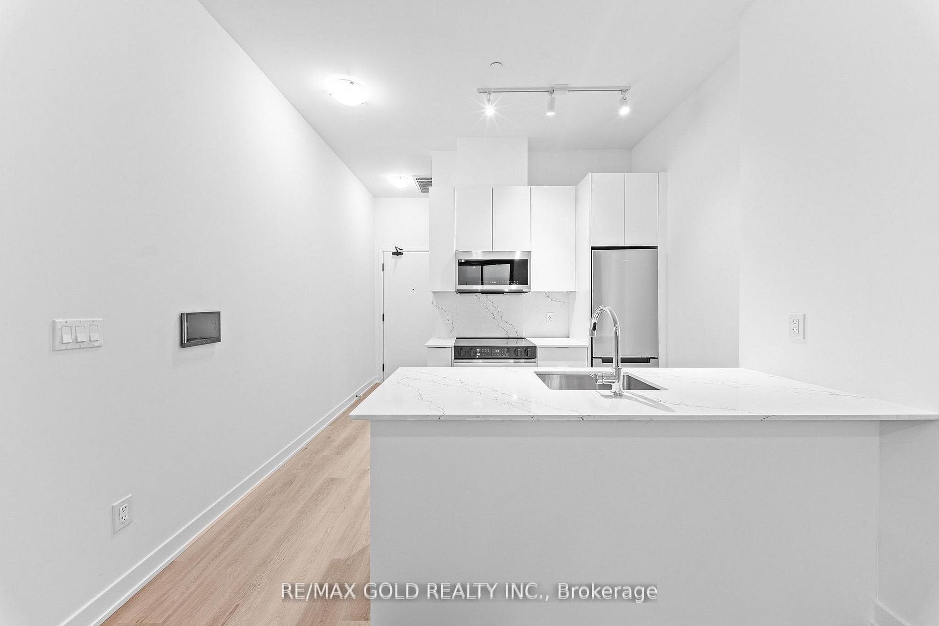 2075 Lakeshore Road Unit 214 photo 25