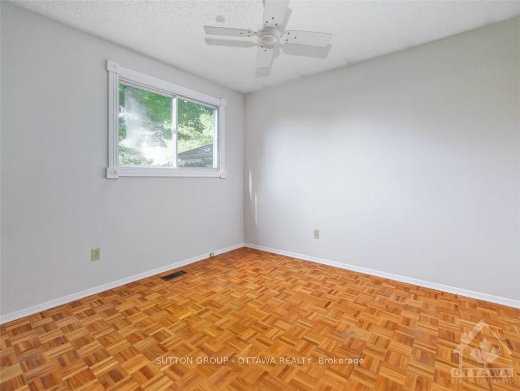143 ROTHESAY Drive photo 14