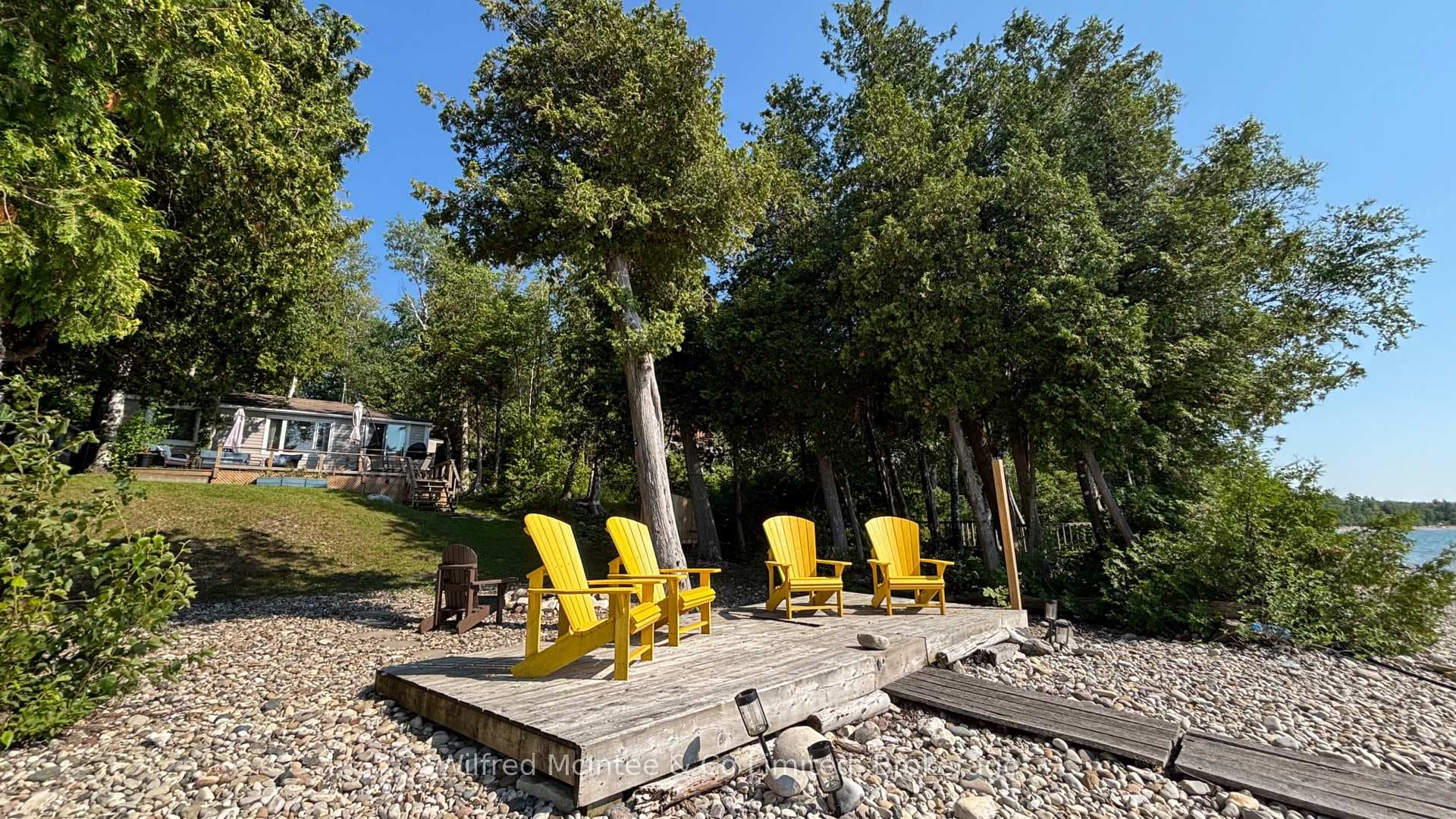 Private waterfront cottage 66'X200'