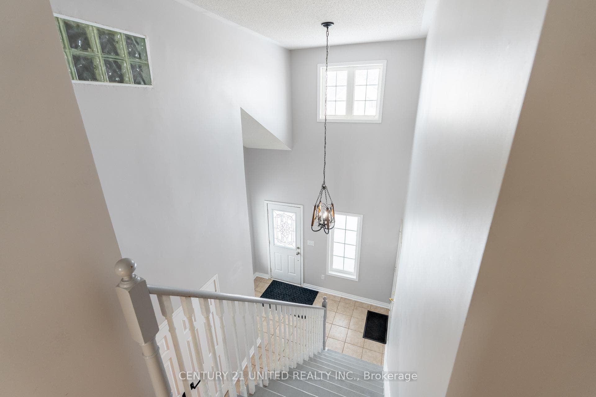 1360 Ireland Drive photo 13