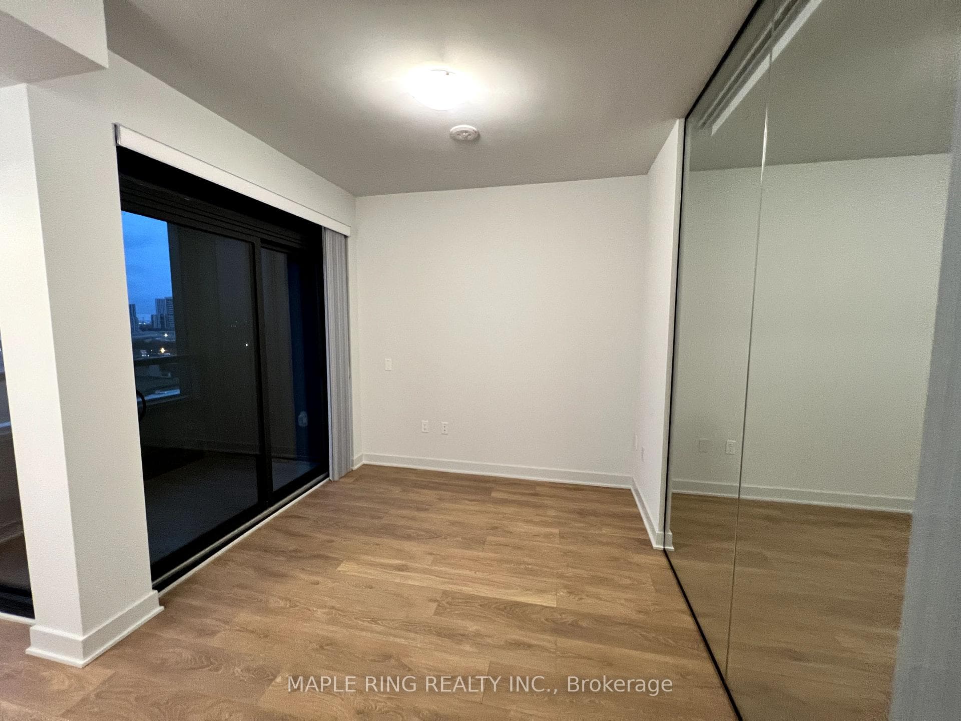 2920 Highway 7 Road Unit 609 photo 3
