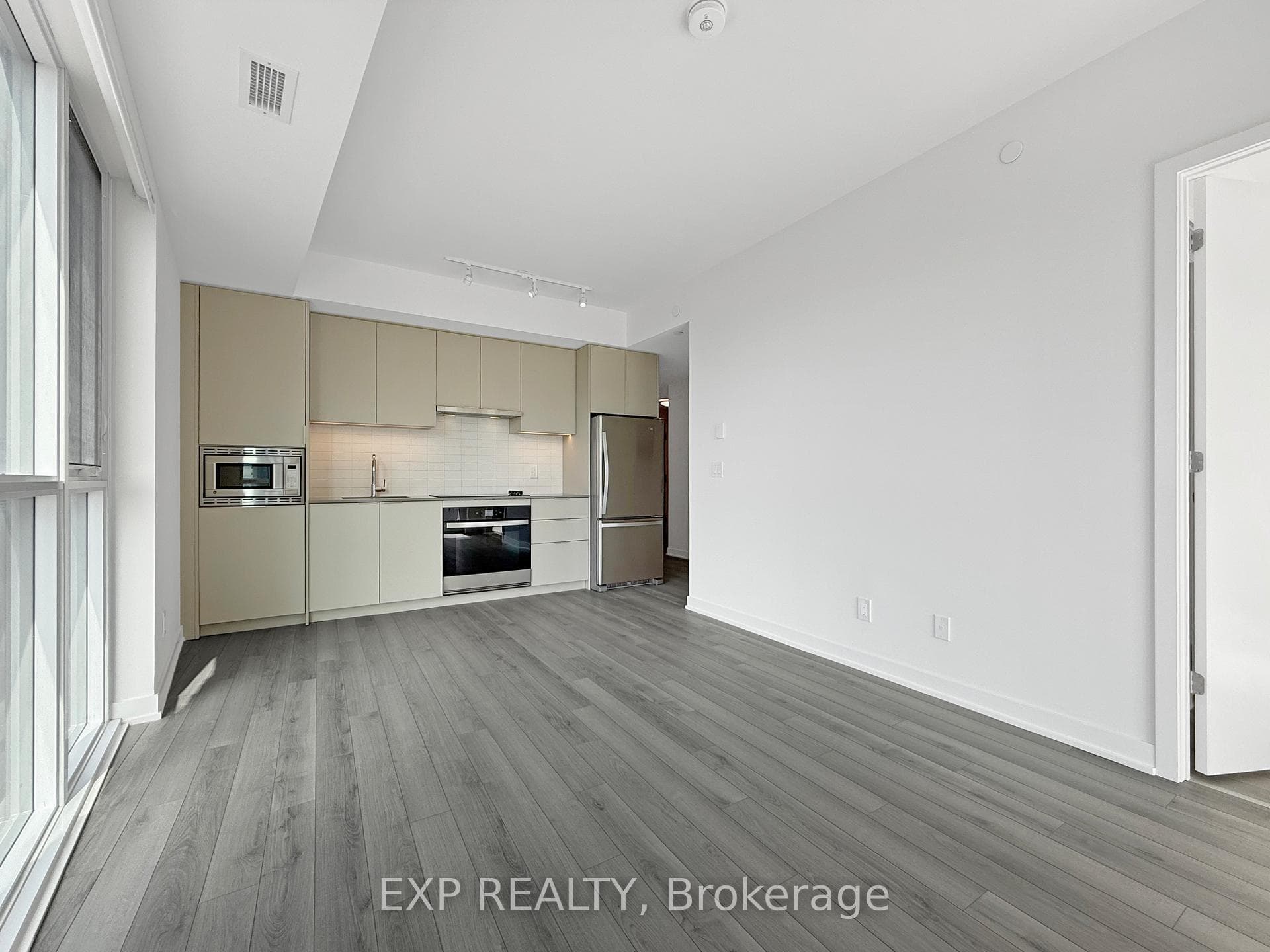 3079 Trafalgar Road Unit 1002 photo 25