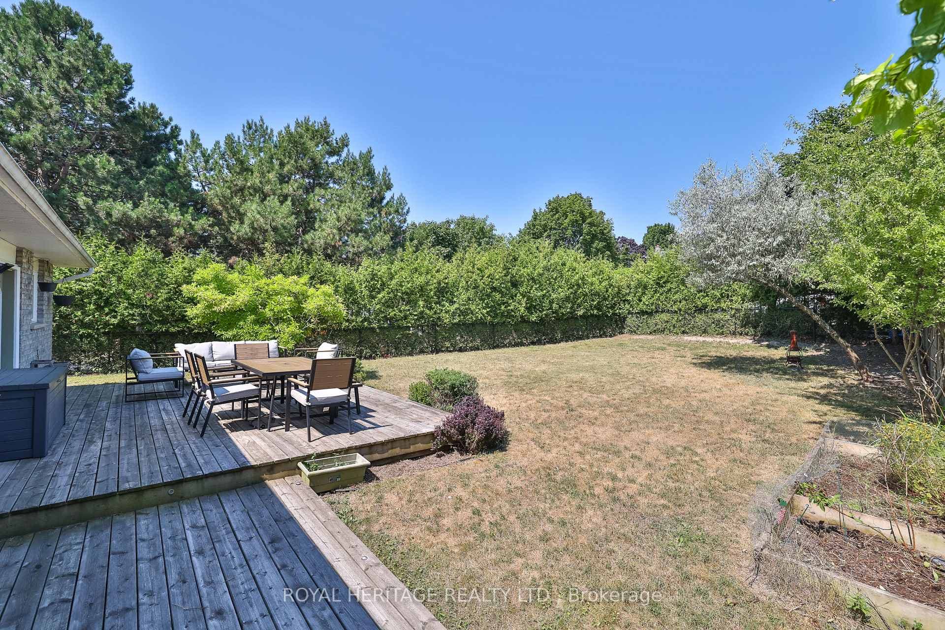 532 Powell Road photo 49