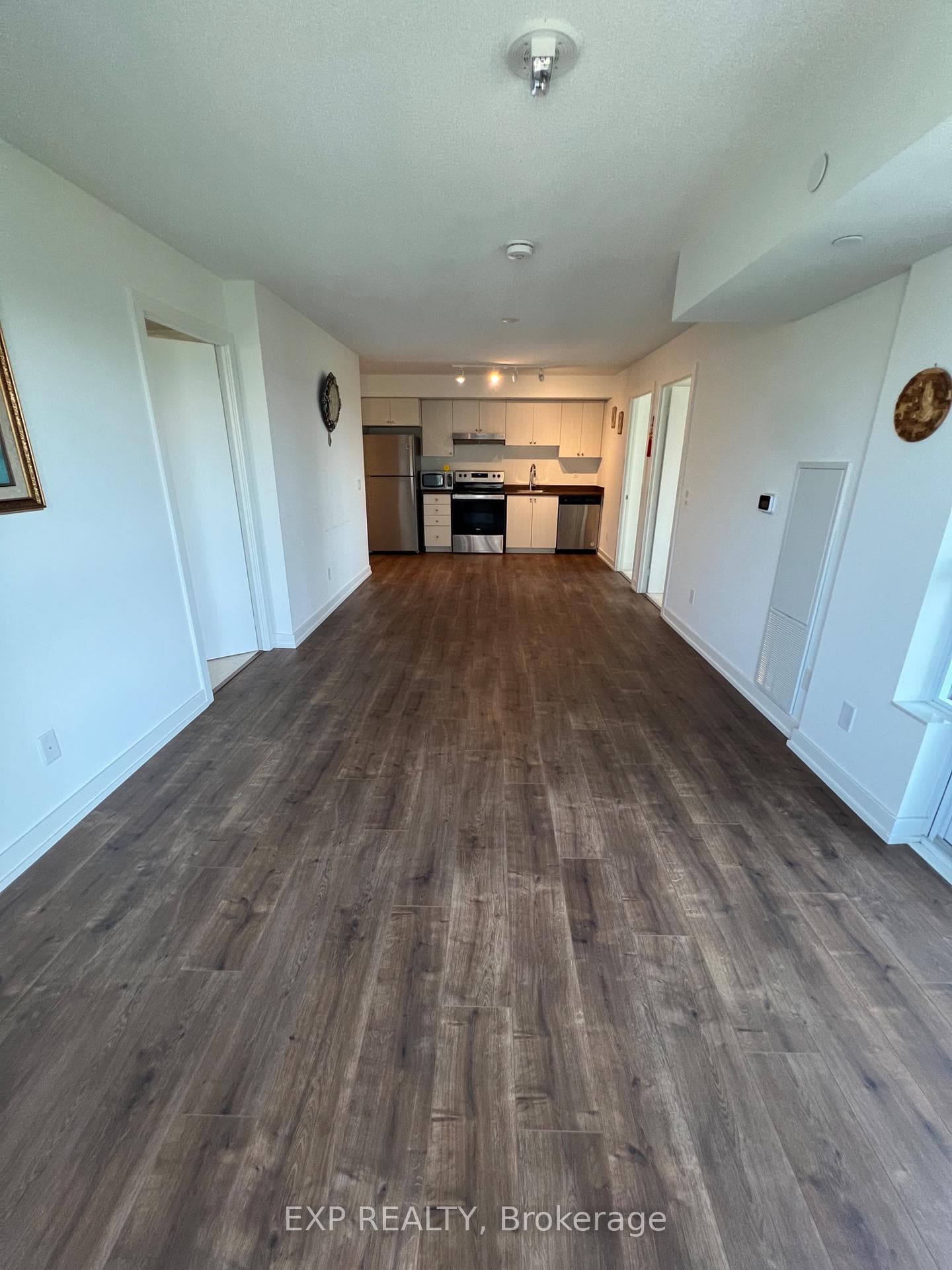 10 Wilby Crescent Unit 906 photo 2