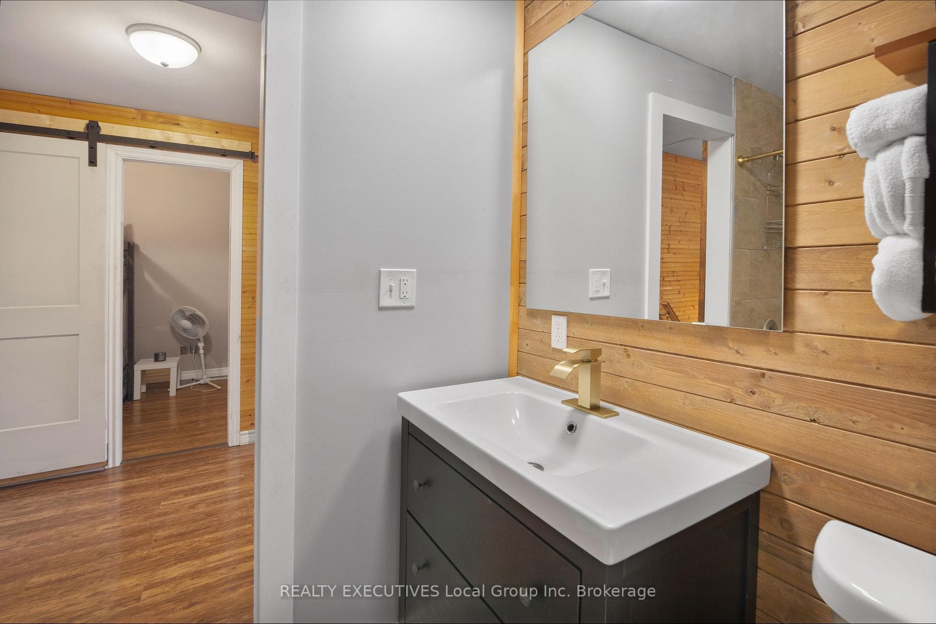 33 NORTH RIVER Road photo 18