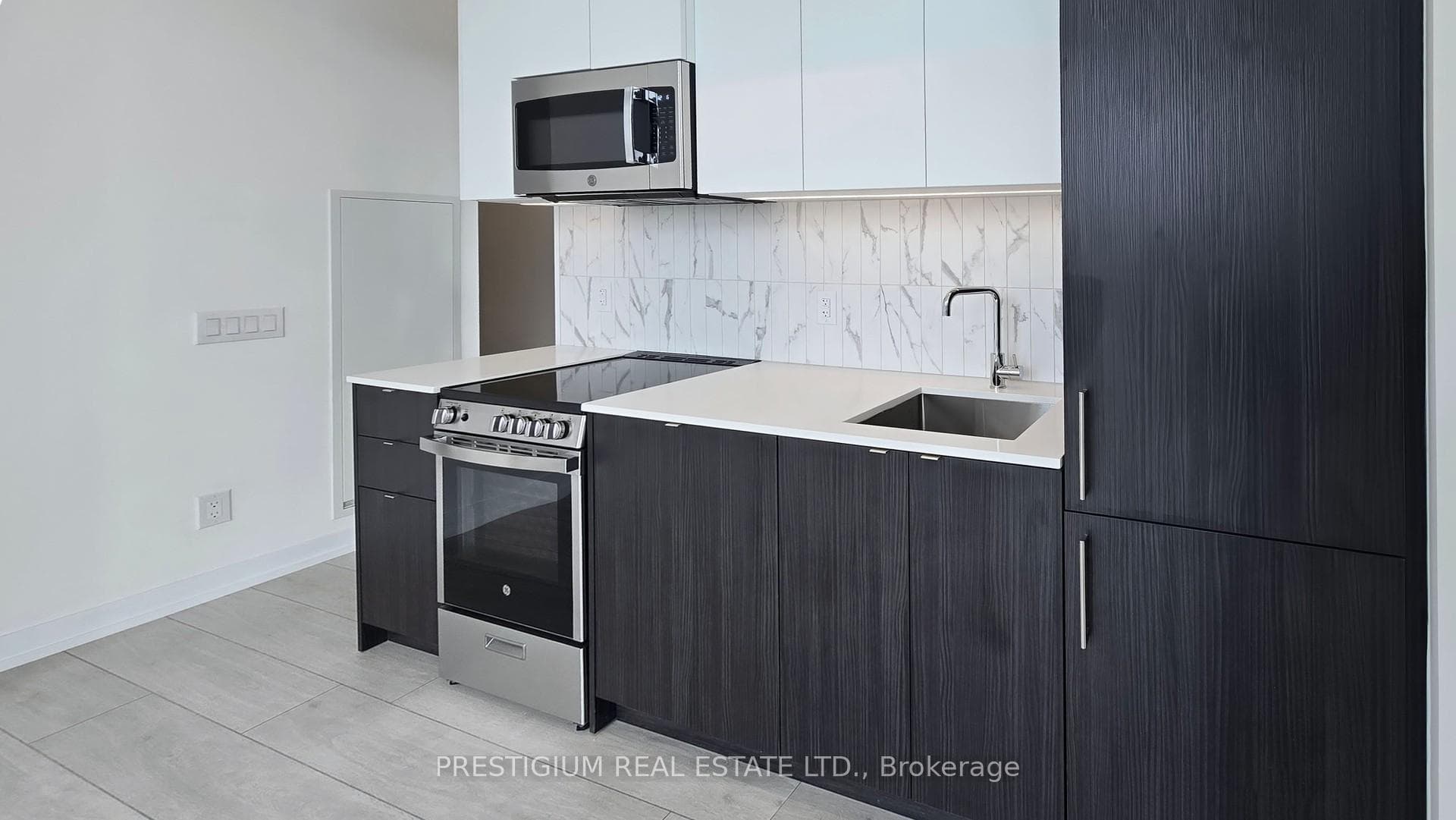 500 Dupont Street Unit 208 photo 9