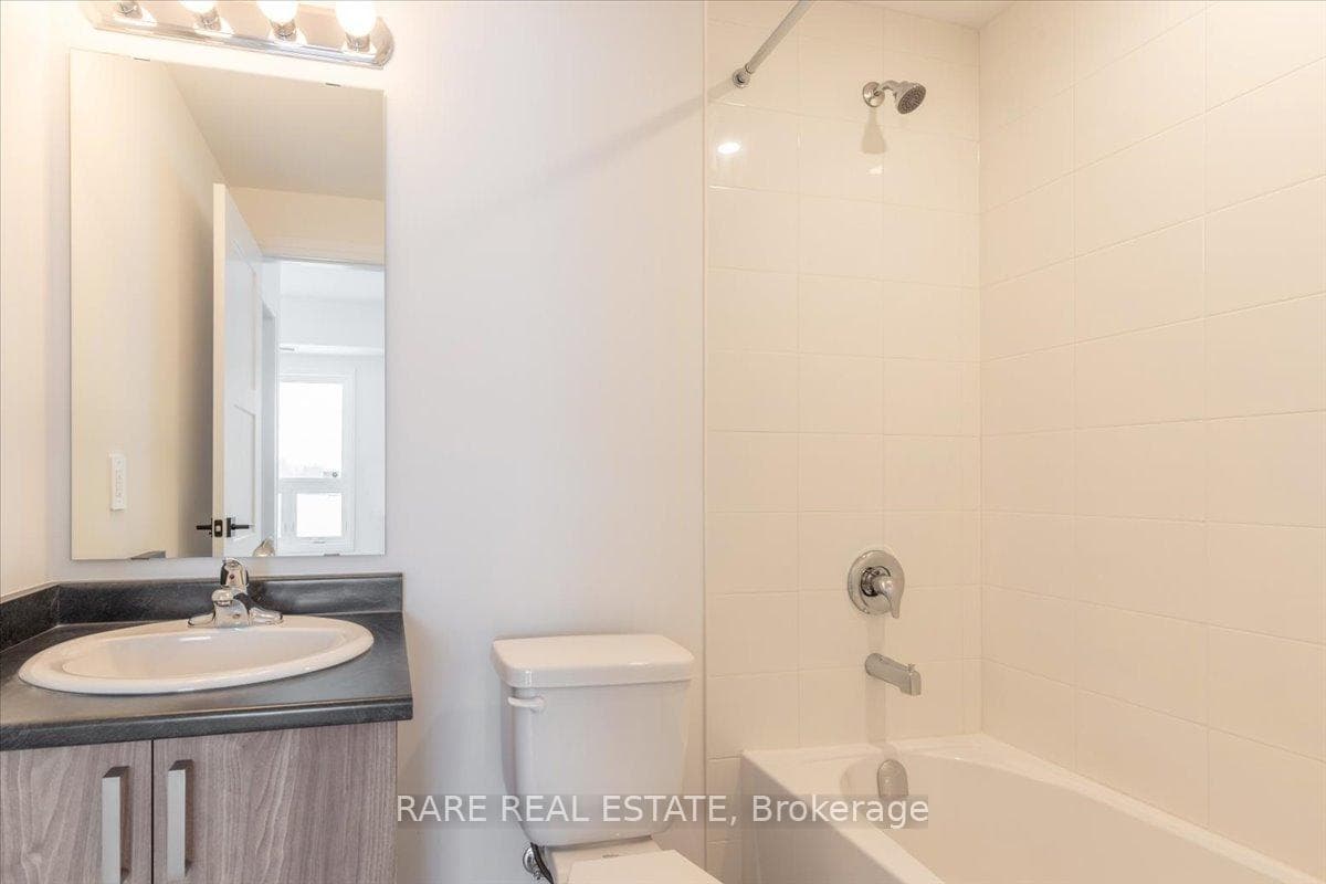 15 Kneeshaw Drive Unit 302 photo 15