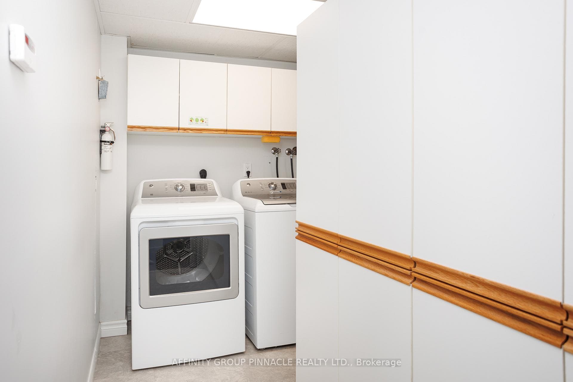 69 Beechwood Avenue photo 32