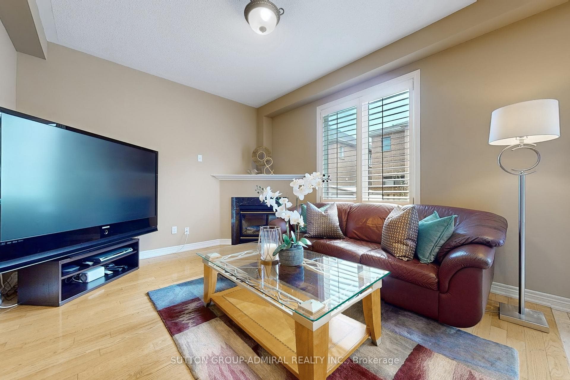 100 Bentwood Crescent photo 9