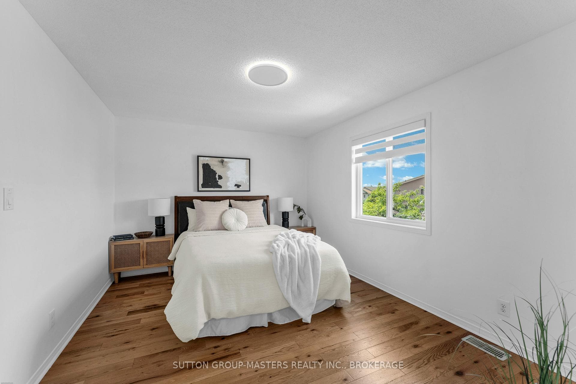 1521 Crimson Crescent photo 20