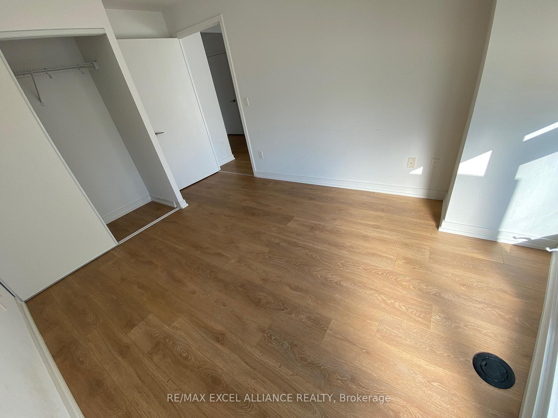 115 Mcmahon Drive Unit 2006 photo 11