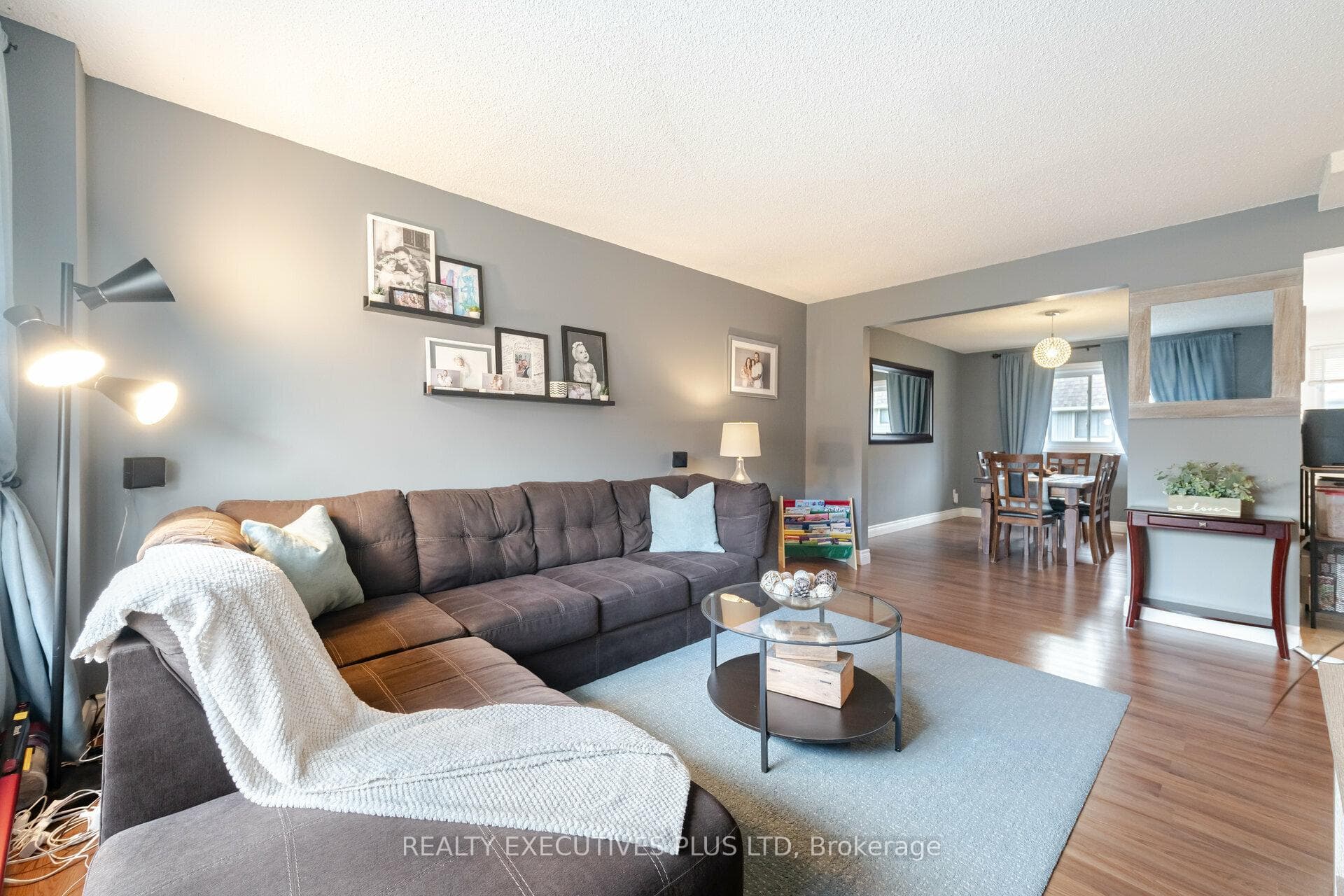 115 Ashton Crescent photo 9