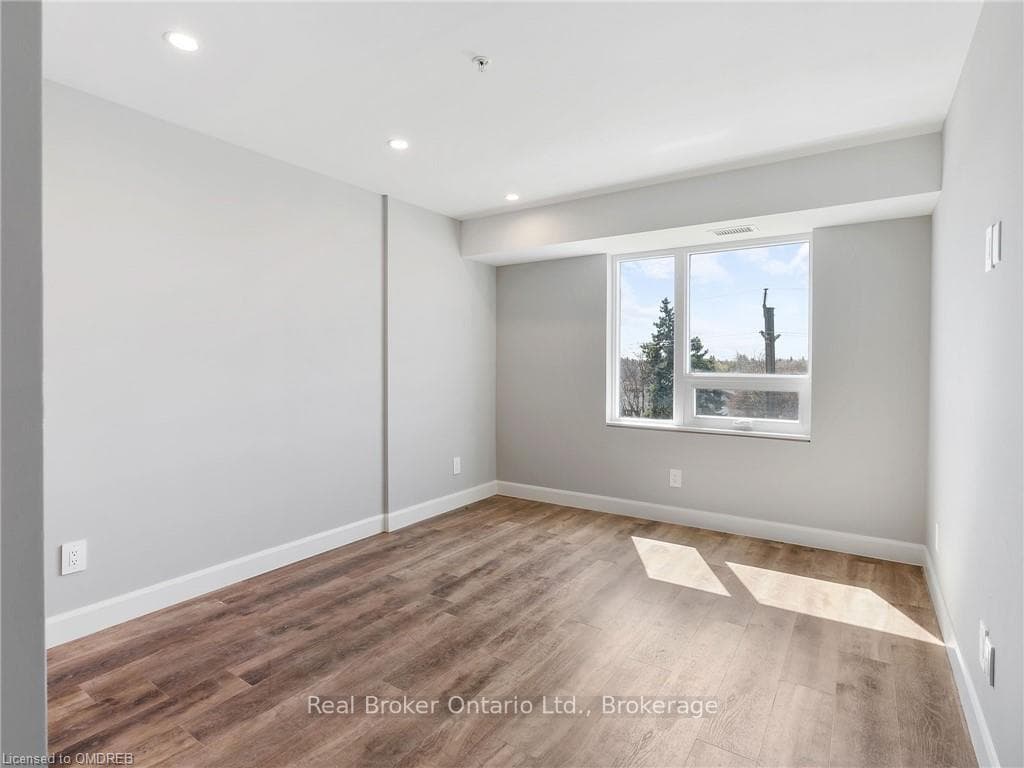 34 NORMAN Street Unit 408 photo 20