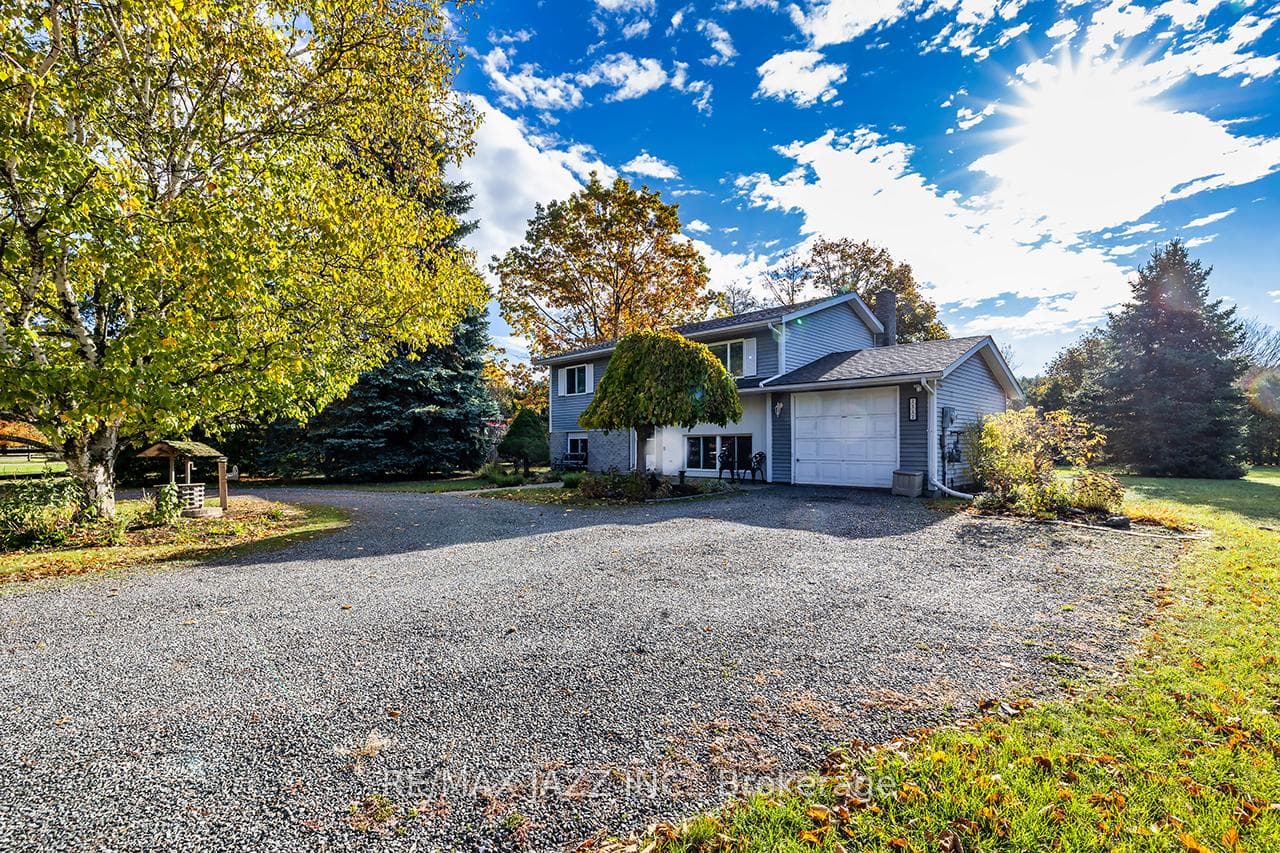 2552 Van Luven Road photo 1
