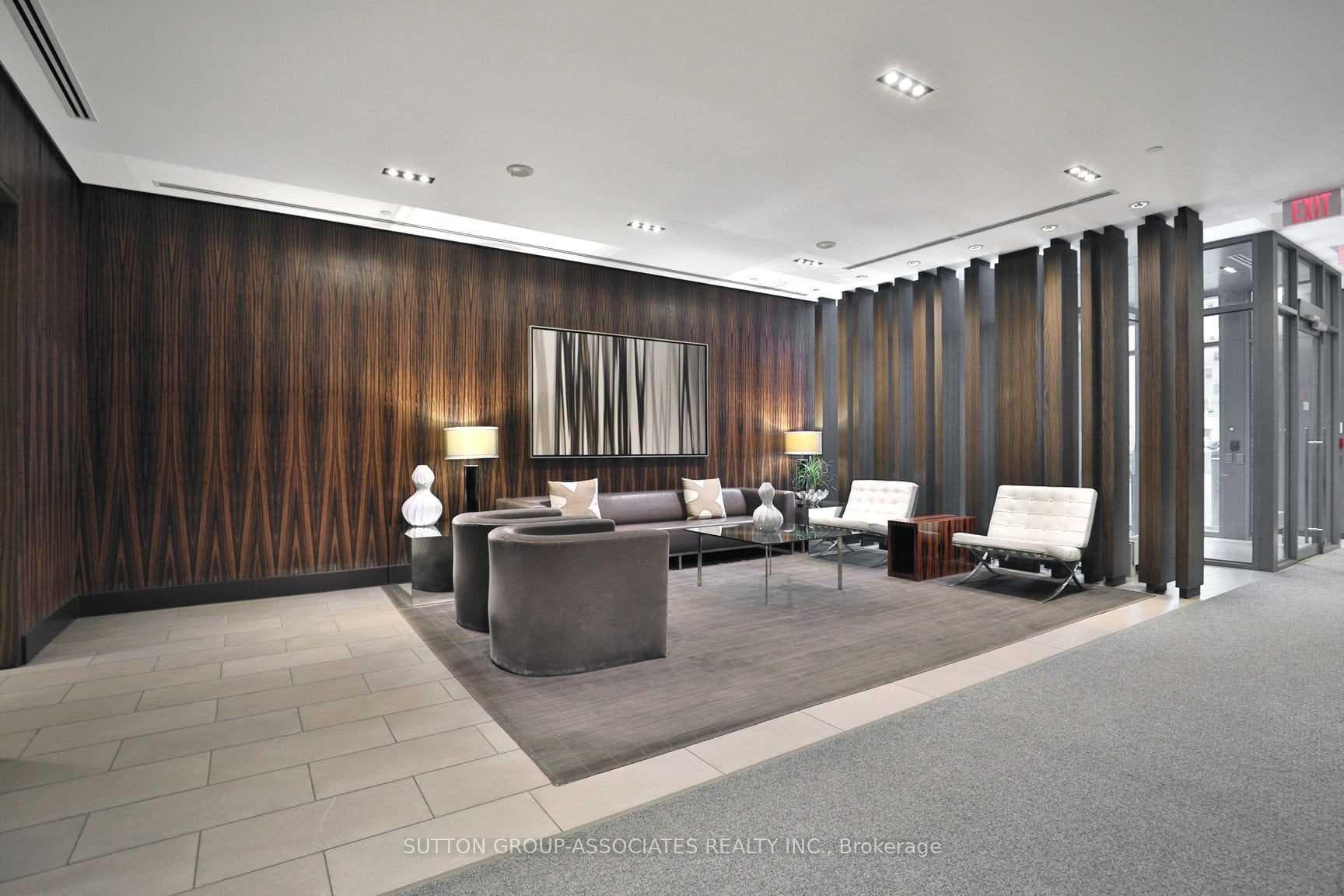 33 Lombard Street Unit 2003 photo 17