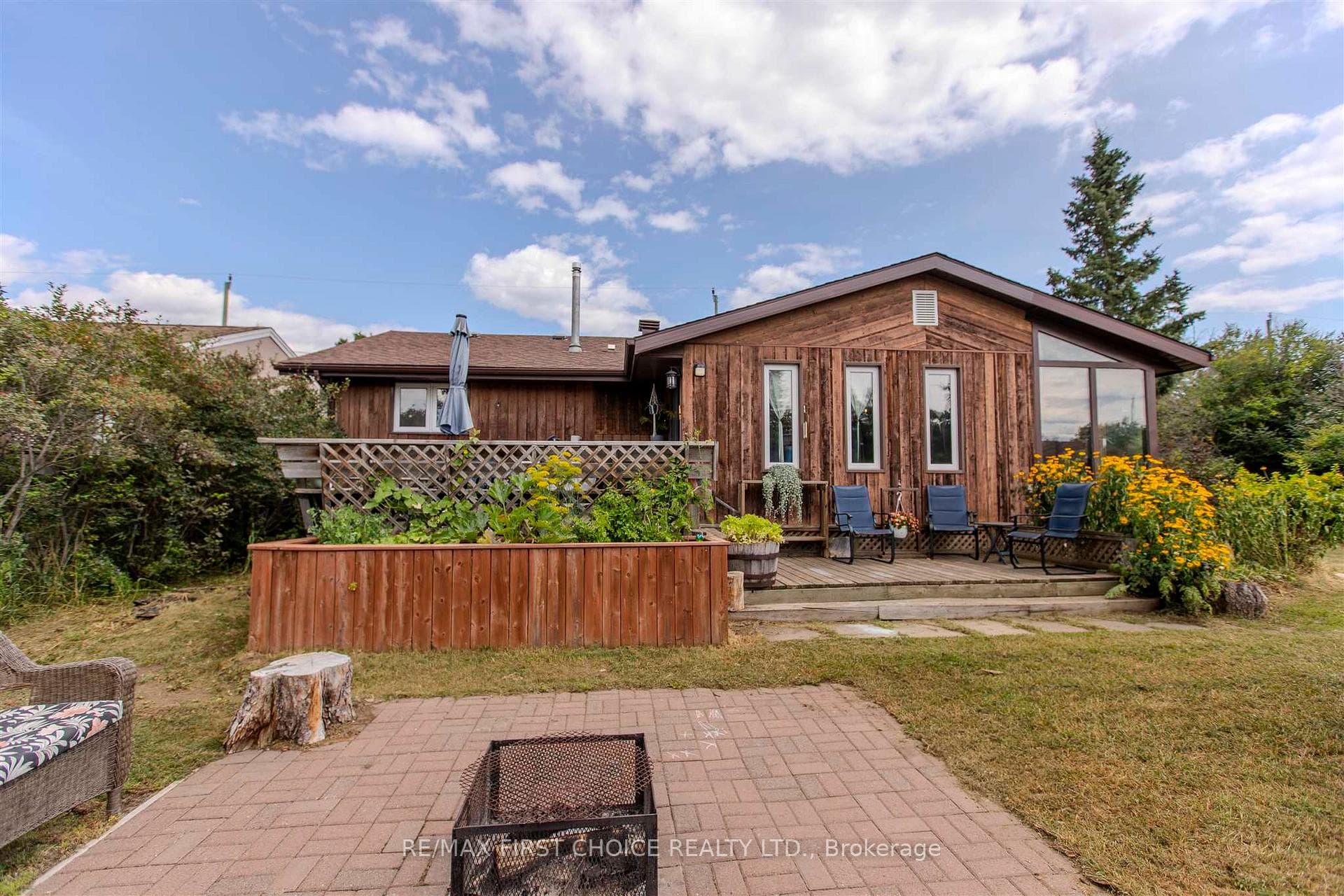 119 Burriss Street photo 40