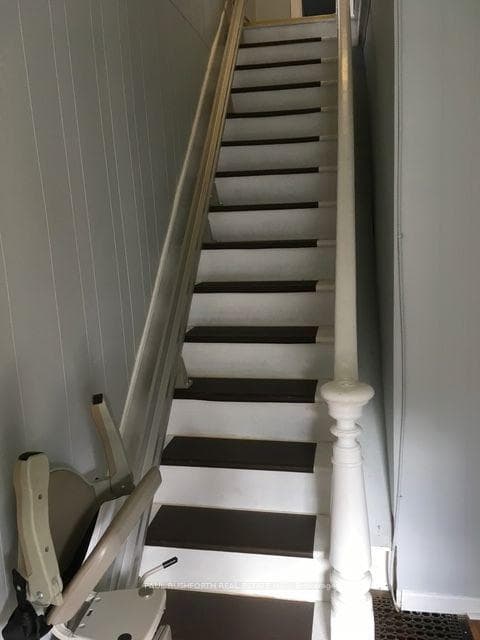 Apt 2-Entry
