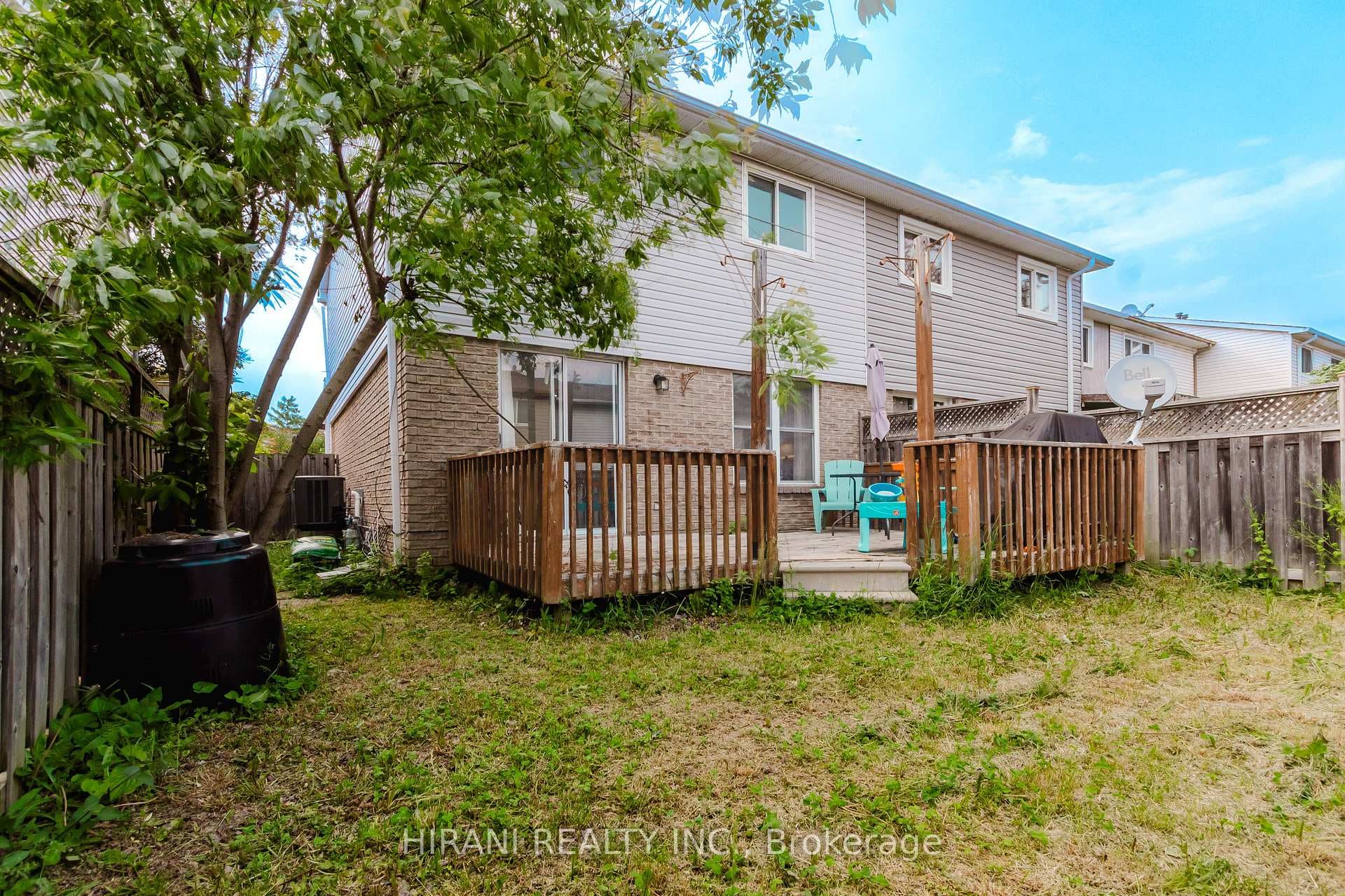 75 Royal Salisbury Way photo 17