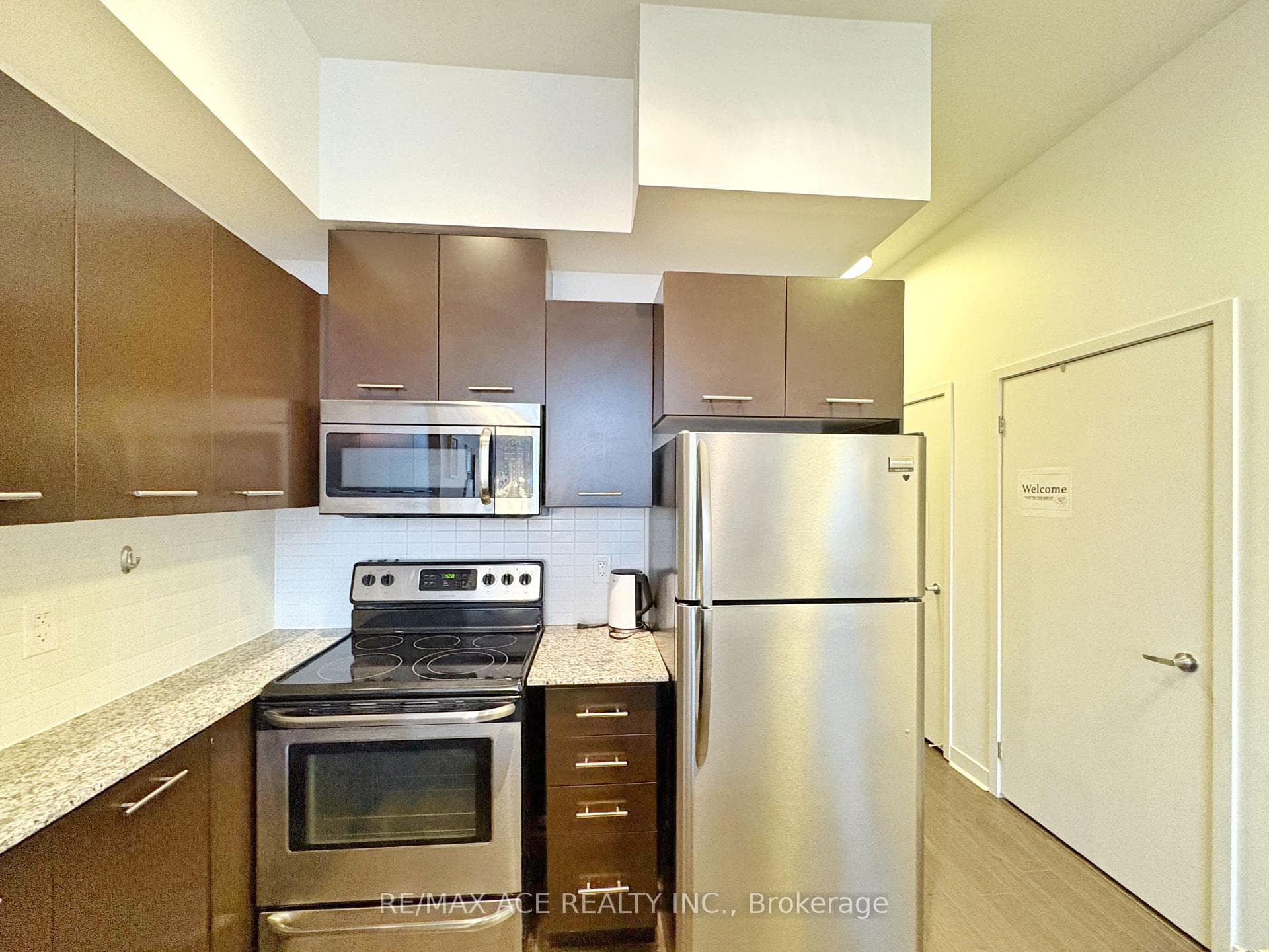 360 Square One Drive Unit Ph 3210 photo 7