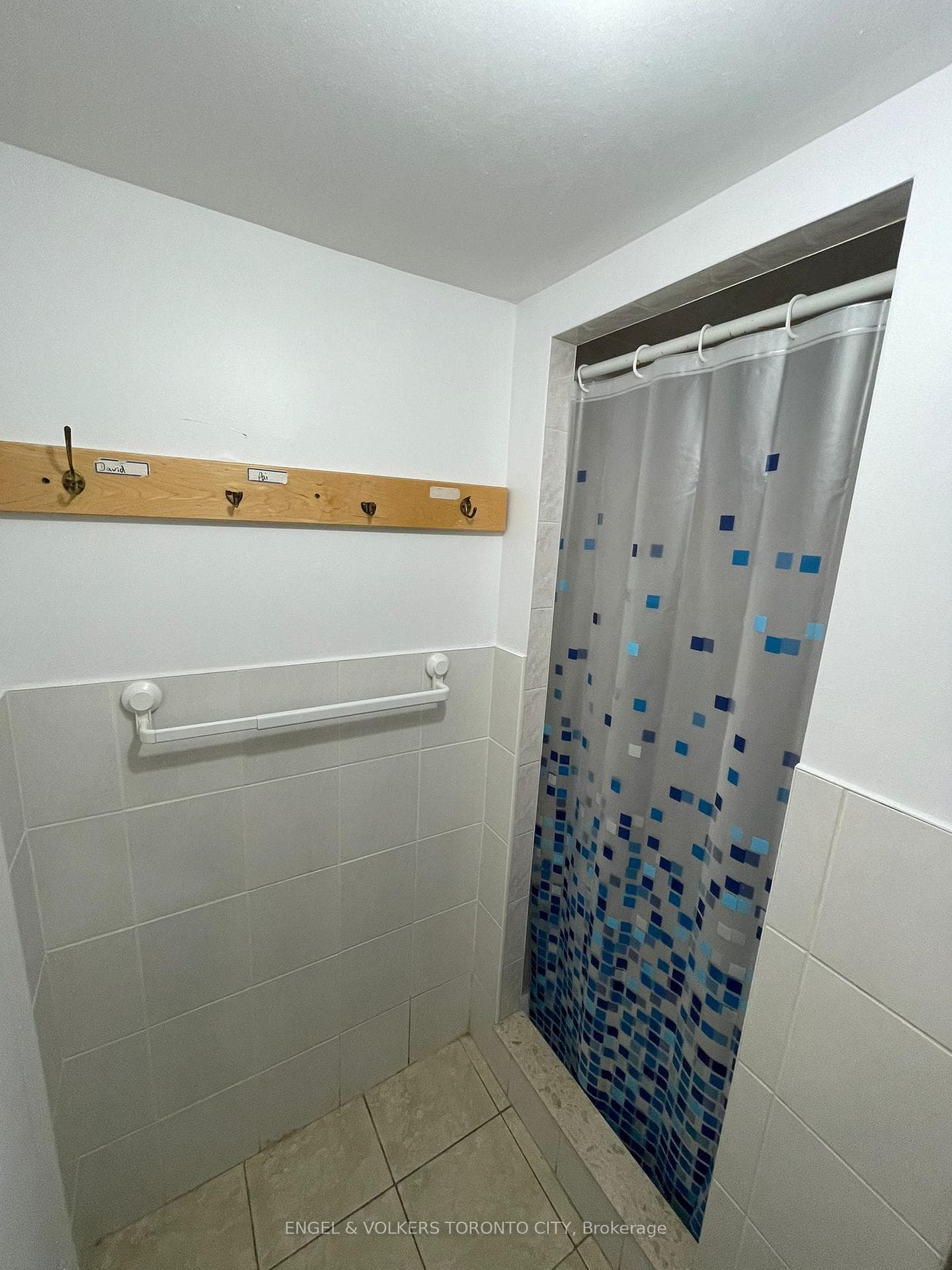 668 Old Weston Road Unit BSMT photo 20