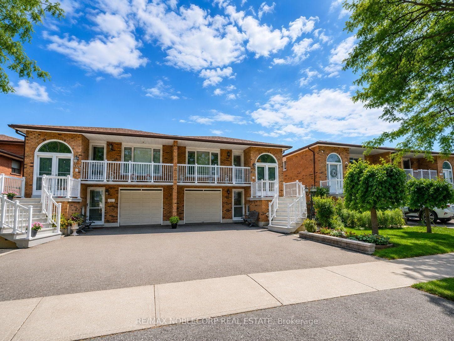 131 Yatescastle Drive photo 2