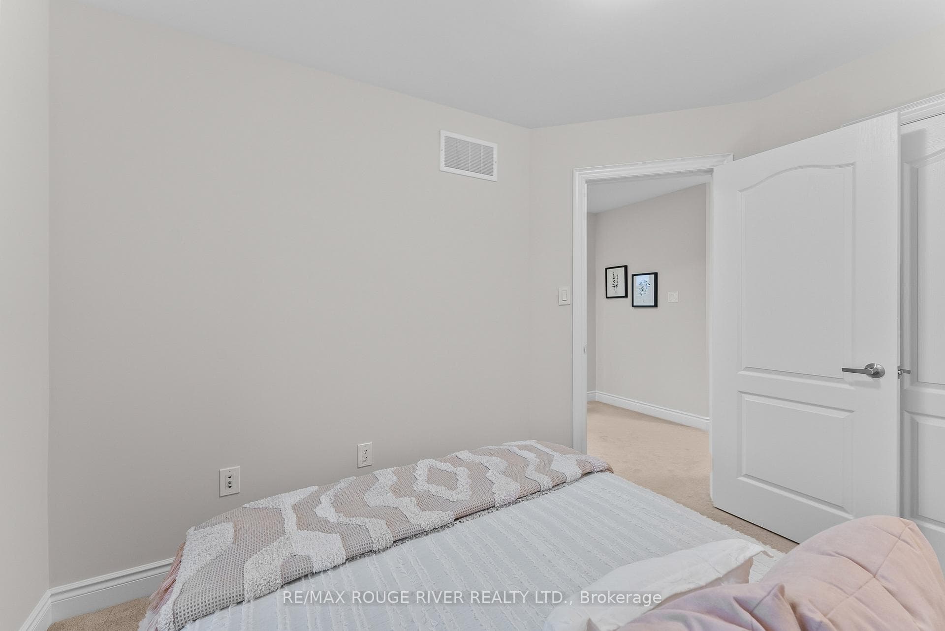 67 Beverton Crescent photo 22